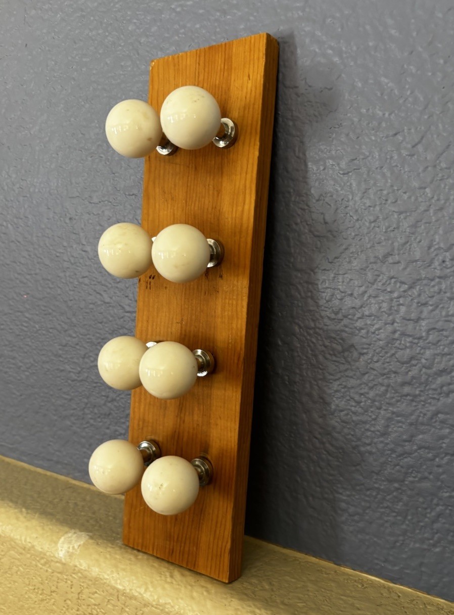 Set Of 8 Vintage White Lucite & Chrome Ball Drawer Pulls Mid Century 1 1/3”