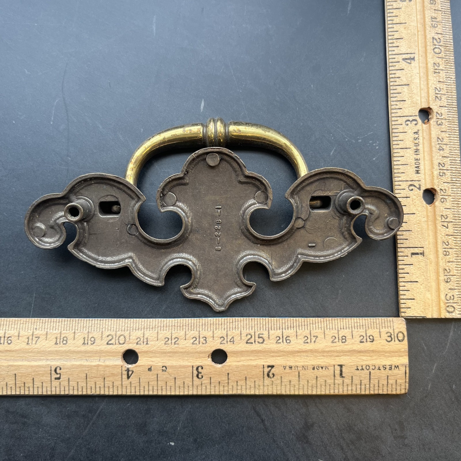 Set of 25 Vintage Brass Chippendale Batwing Drawer Pulls Bail Handles Salvaged