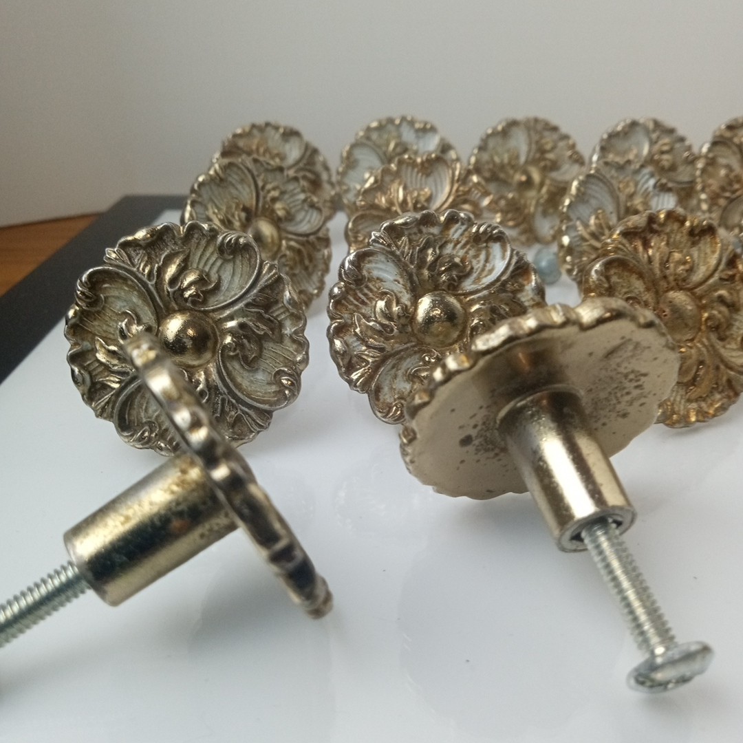 28 Rococo Art Nouveau Regency style gold tone furniture drawer Pulls Vtg Salvage