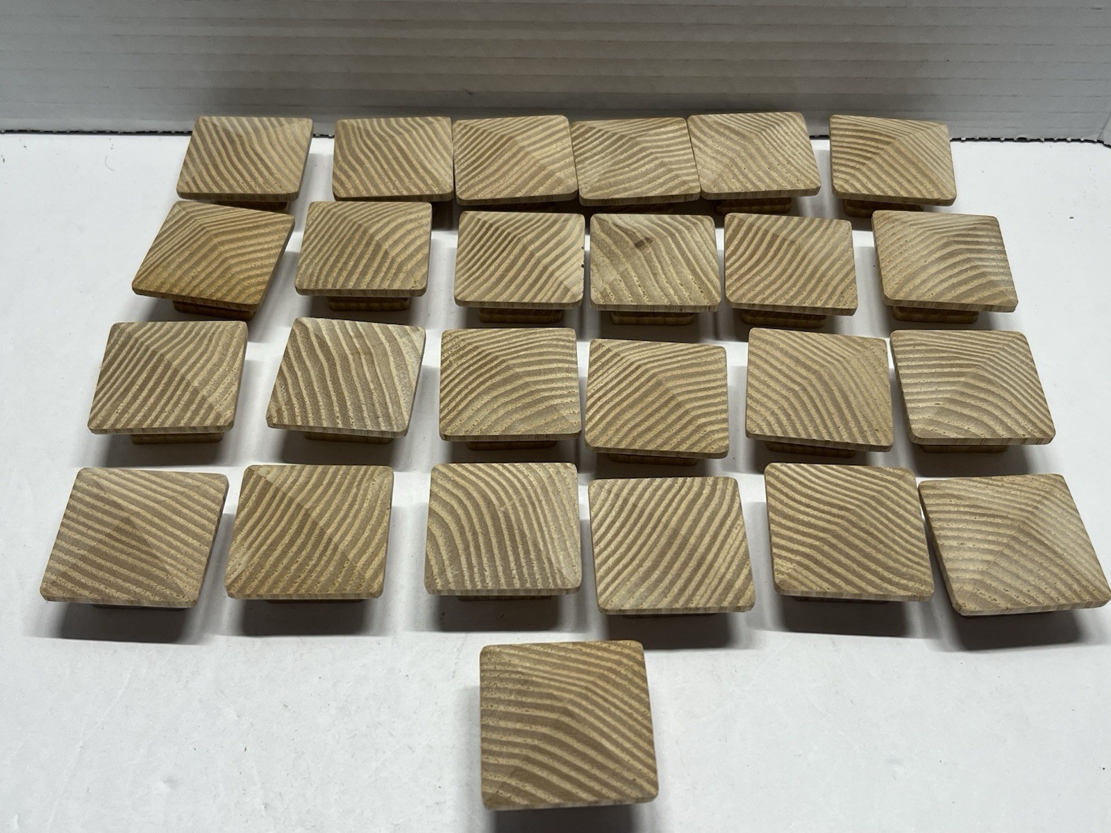 VTG Lot (25) NOS Square/Peak Natural/Unfinished Fixed Wood Drawer/Cabinet Knobs