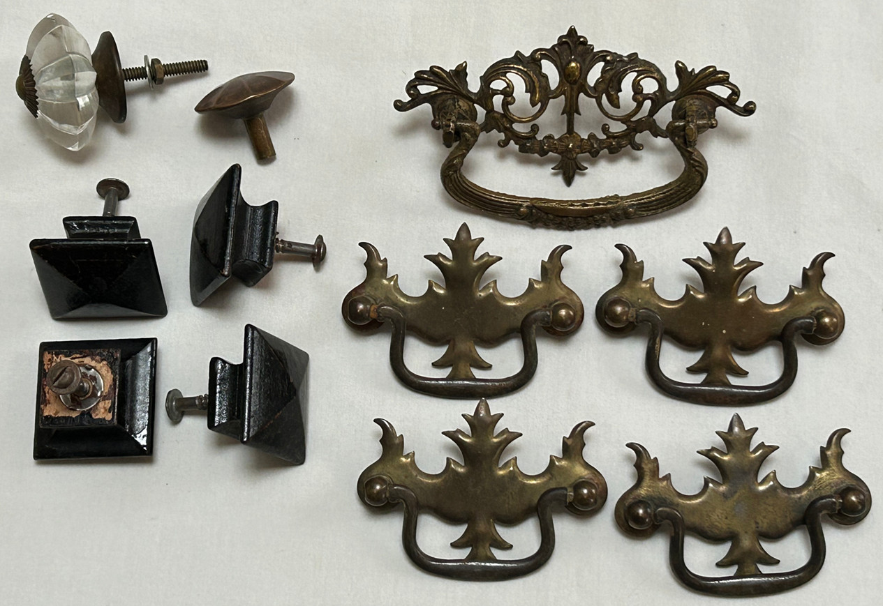 Vintage Glass Knob, 4 Oak Knobs, Brass Drawer Pulls Handles Lot