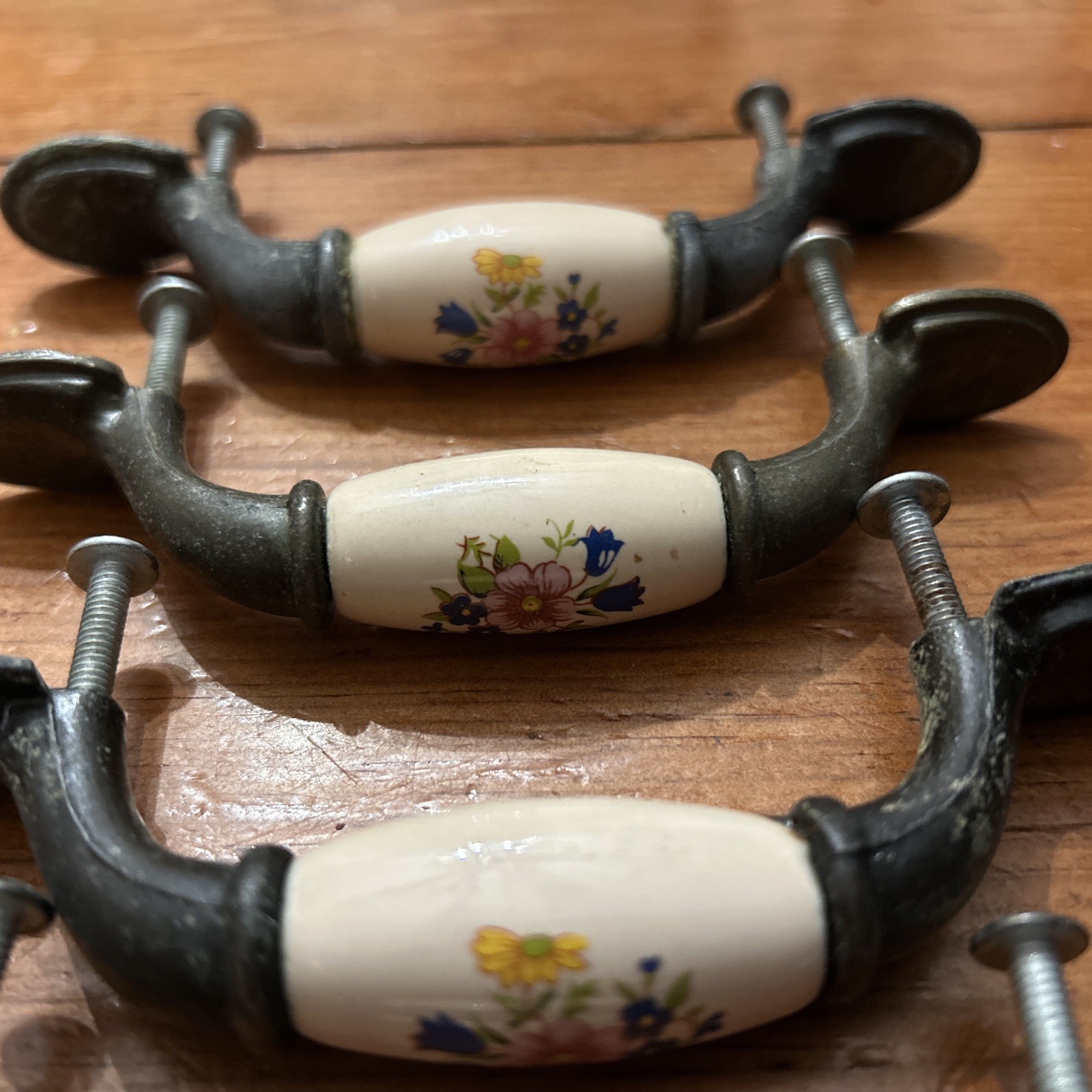 Lot of 4 Brass & Ceramic Floral Cabinet Dresser Drawer Pull Handle Knobs used