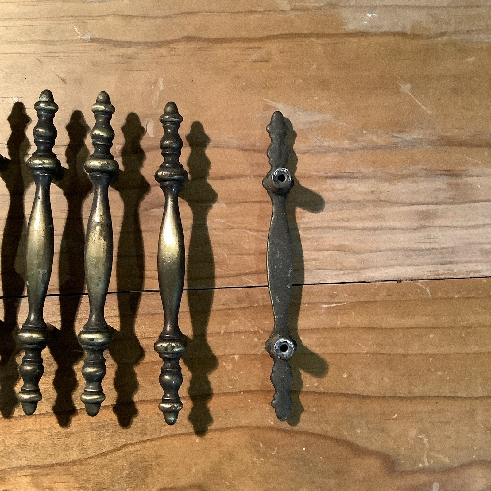 Vintage Amerock 60’s Aged Finish Brass Drawer/Cabinet Pull Handles Lot Of 10