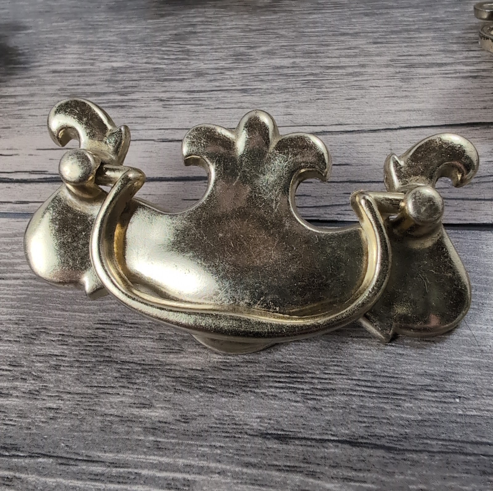 VTG Chippendale Brass Drawer Drop Bail Pull Handles 3-1/4″ Center 10 w/Screws