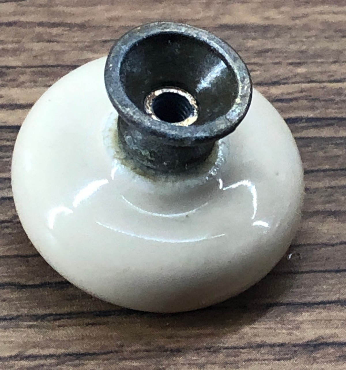 Vintage Lot of 12 Beige Porcelain Ceramic Cabinet Knobs Pulls 1.25″ Wide #088