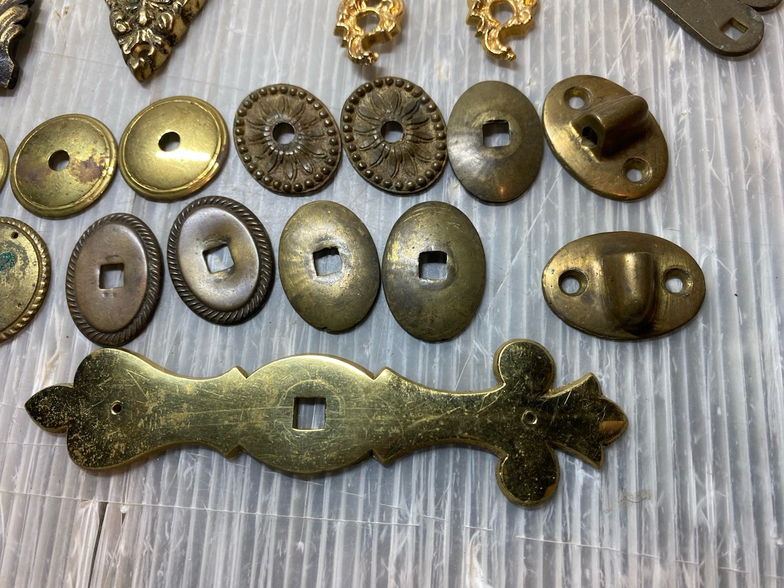 Vintage To Antique Mixed Miscellaneous Hardware Lot