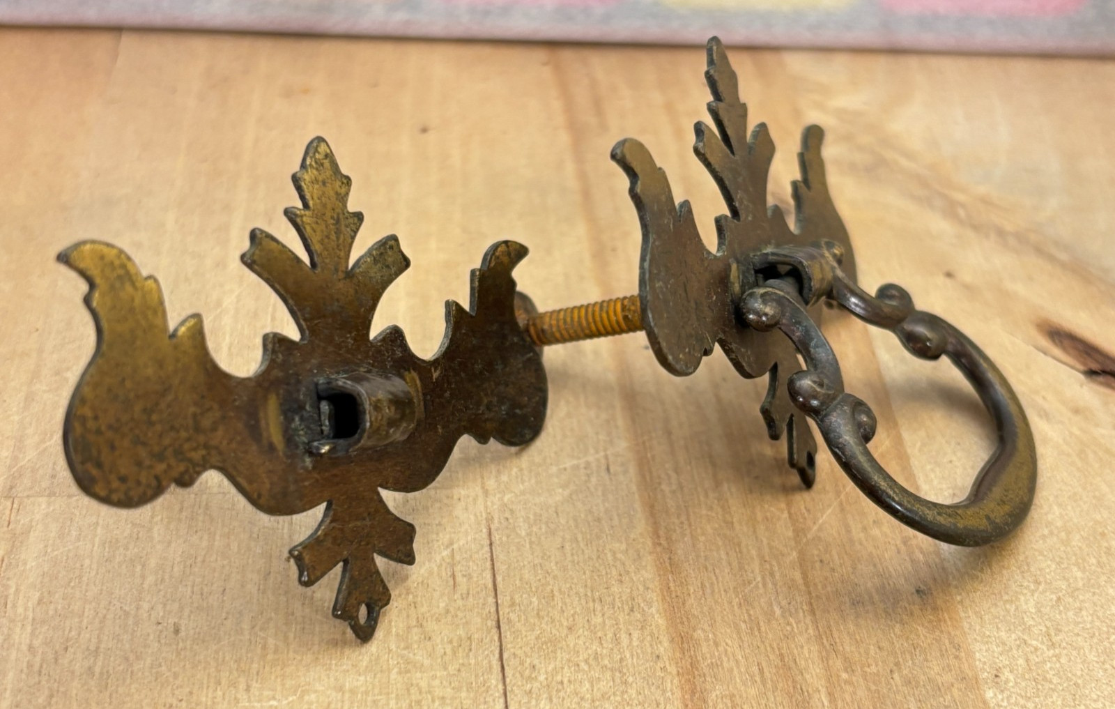 Lot 7 Chippendale Style Swinging Batwing Antique Pulls, Larger 3.25″w