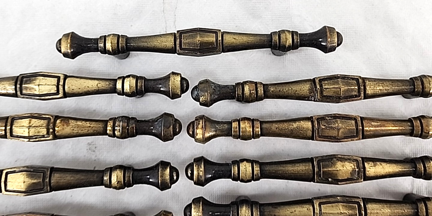 Lot of 18 Vintage Hyer Colonial Antiqued Brass Drawer Pull 5″ long 3″ center