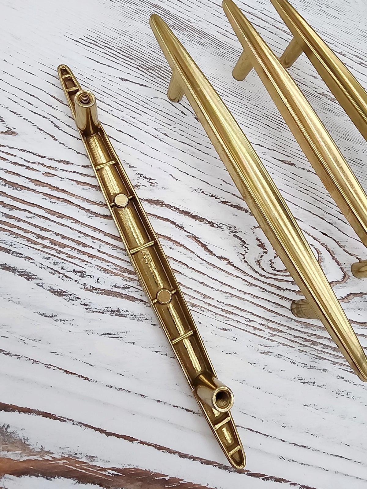 1 – MCM 6″ Brass Cabinet Cupboard Drawer Pull Handle NOS Winter Products Kitchen