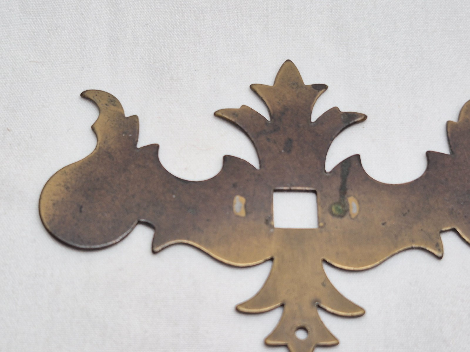 Antique Chippendale Colonial Drawer Cabinet Pull Back Plate Furniture Hardware