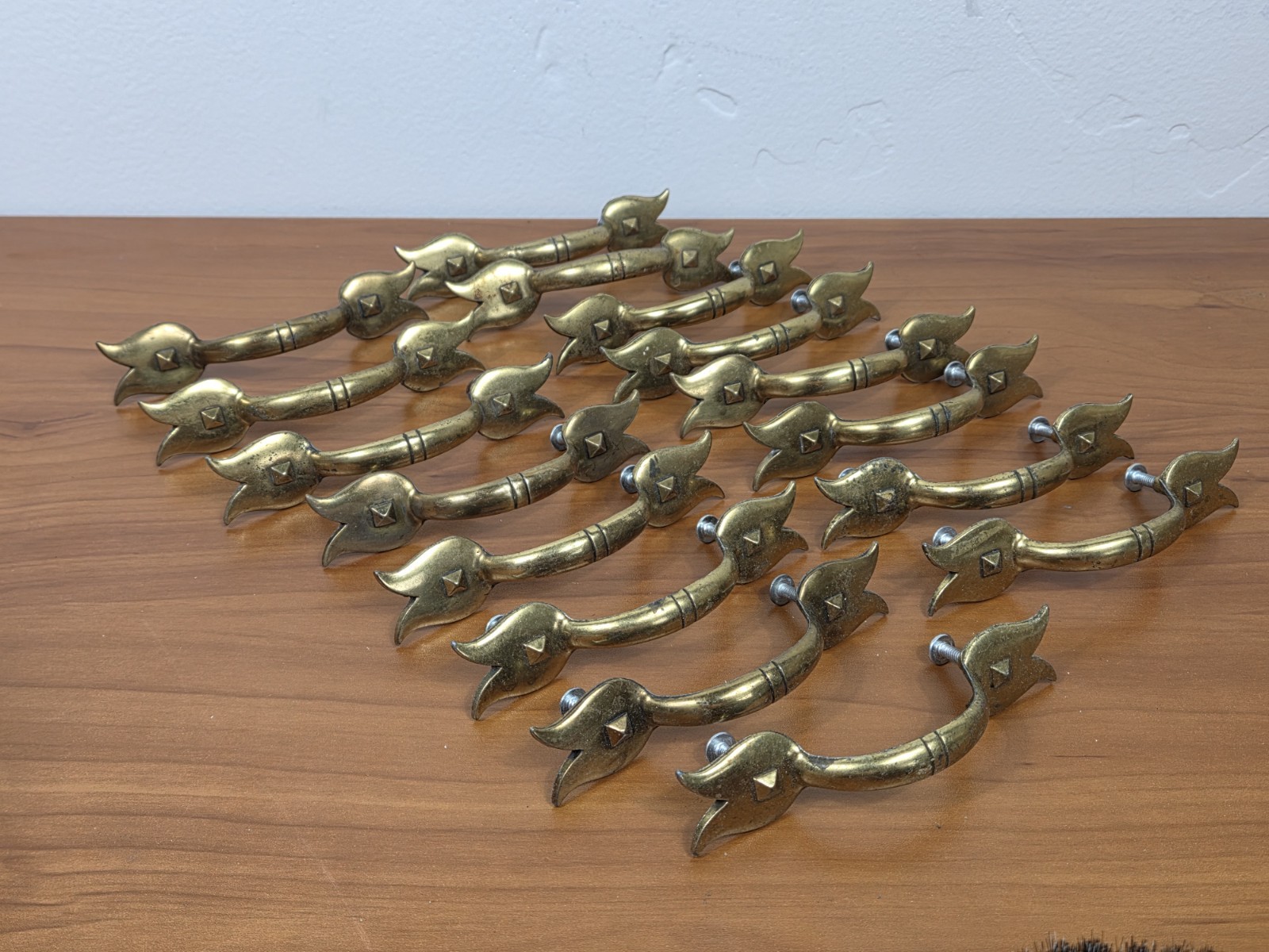 Vtg Keeler Brass Co N7536 Brass Drawer Pulls – Lot of 16 – Tulips