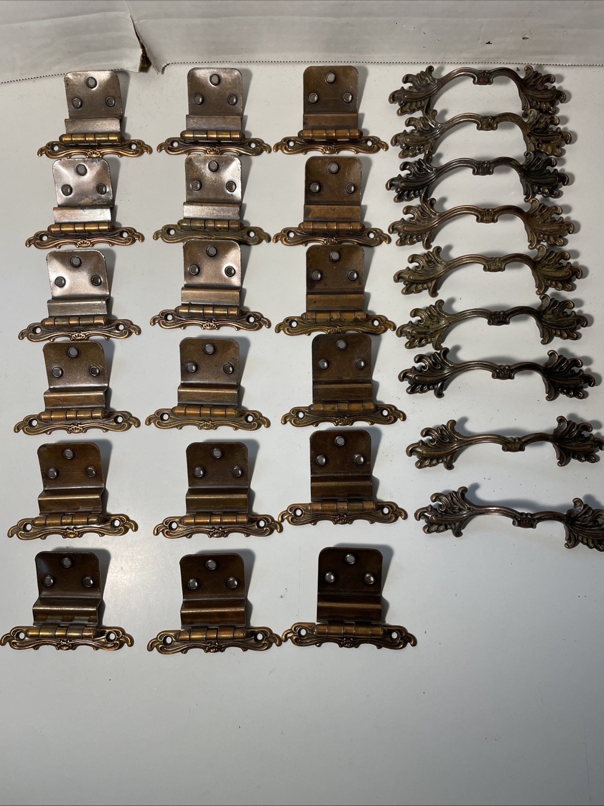Ajax French Provincial Brass Drawer Pulls W Hinges 18 Hinges 9 Pulls