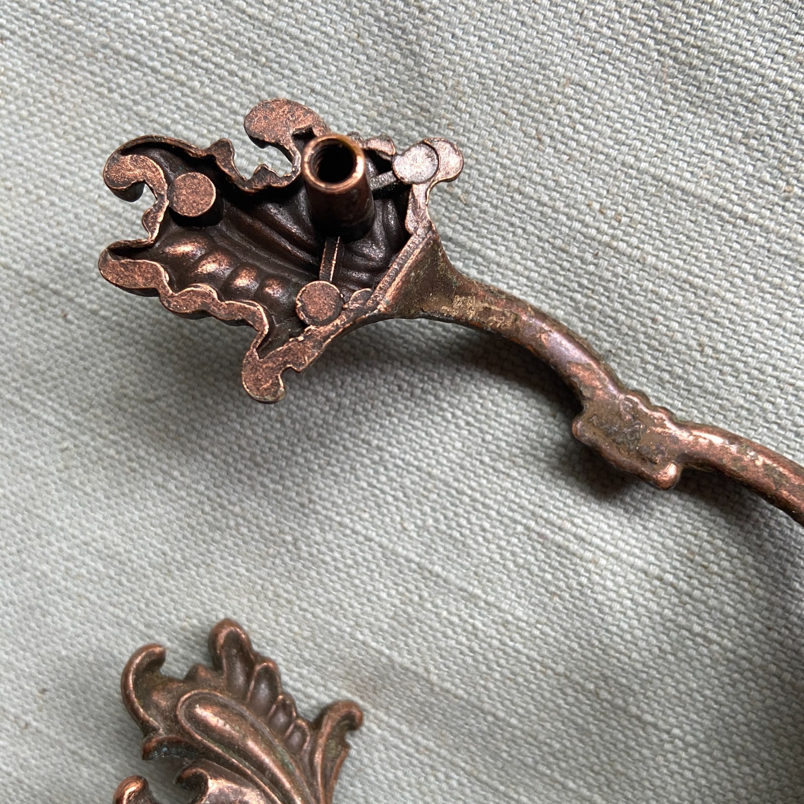 7 Vintage French Provincial Scalloped Leaf Drawer Pulls Brass 3″ 11 Screws Missi
