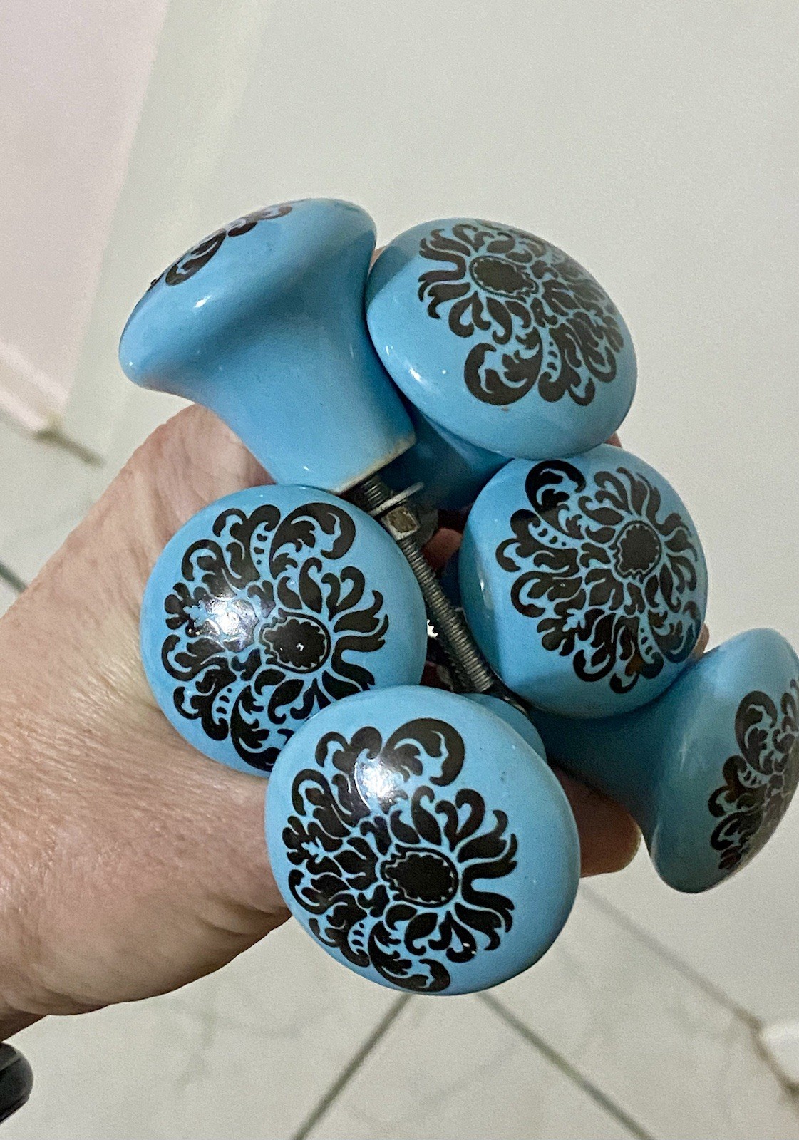 Drawer Pulls Ceramic /Glass Vintage Lot Of 9 Blue / Brown Design Pink Glass NEW