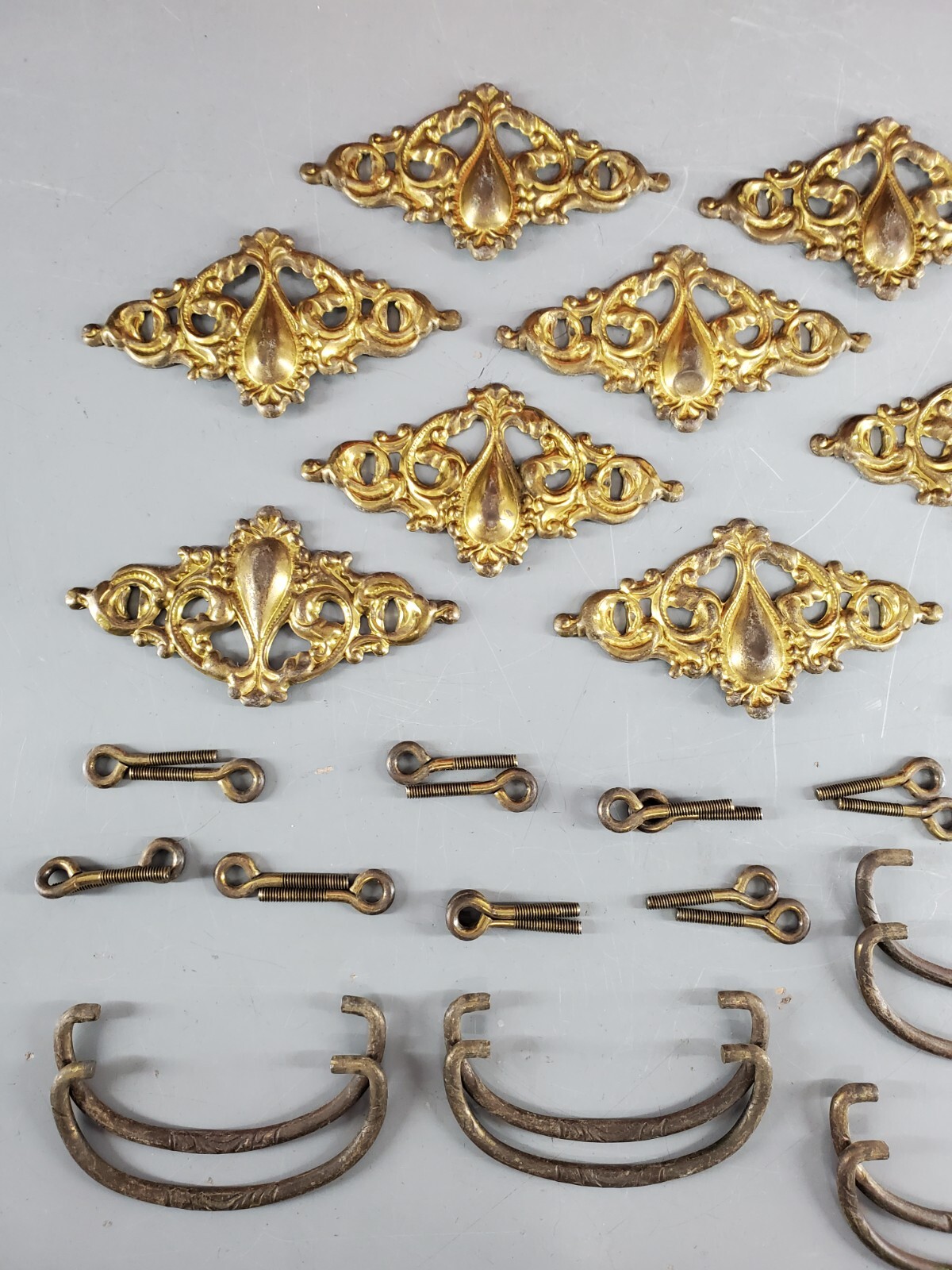 VICTORIAN BRASS DRESSER DROP PULL HANDLES SET LOT 8 ANTIQUE ORNATE DRAWER 1920’s