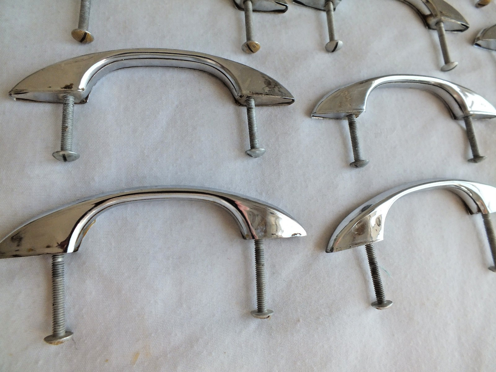 lot of 10 vintage metal chrome mod drawer door pulls handles sleek convex 4.75″