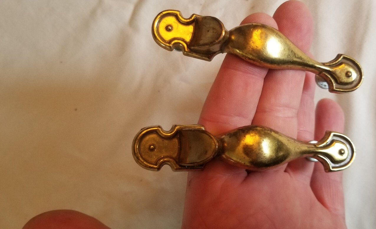 Lot of 2 Elegant Unique Design Dresser Furniture Cabinet Pull Handles