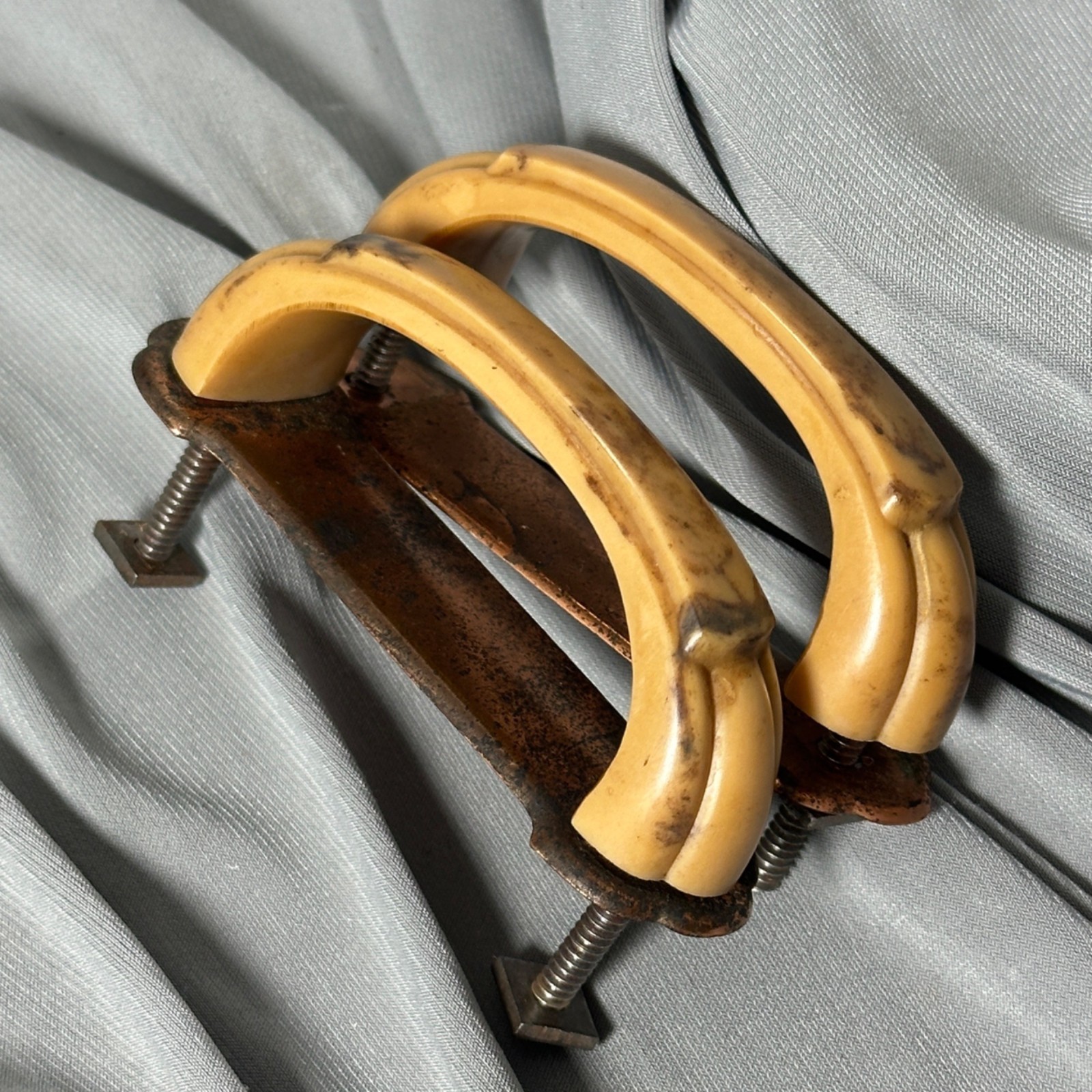 2 Vintage Drawer Pull Handles – Bakelite, Art Deco