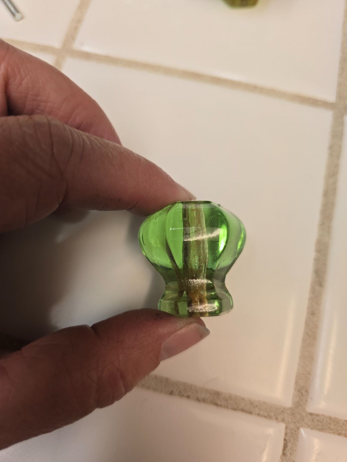 SET OF 4 ANTIQUE GREEN DEPRESSION GLASS KNOBS CABINET DRAWER KNOBS 1″