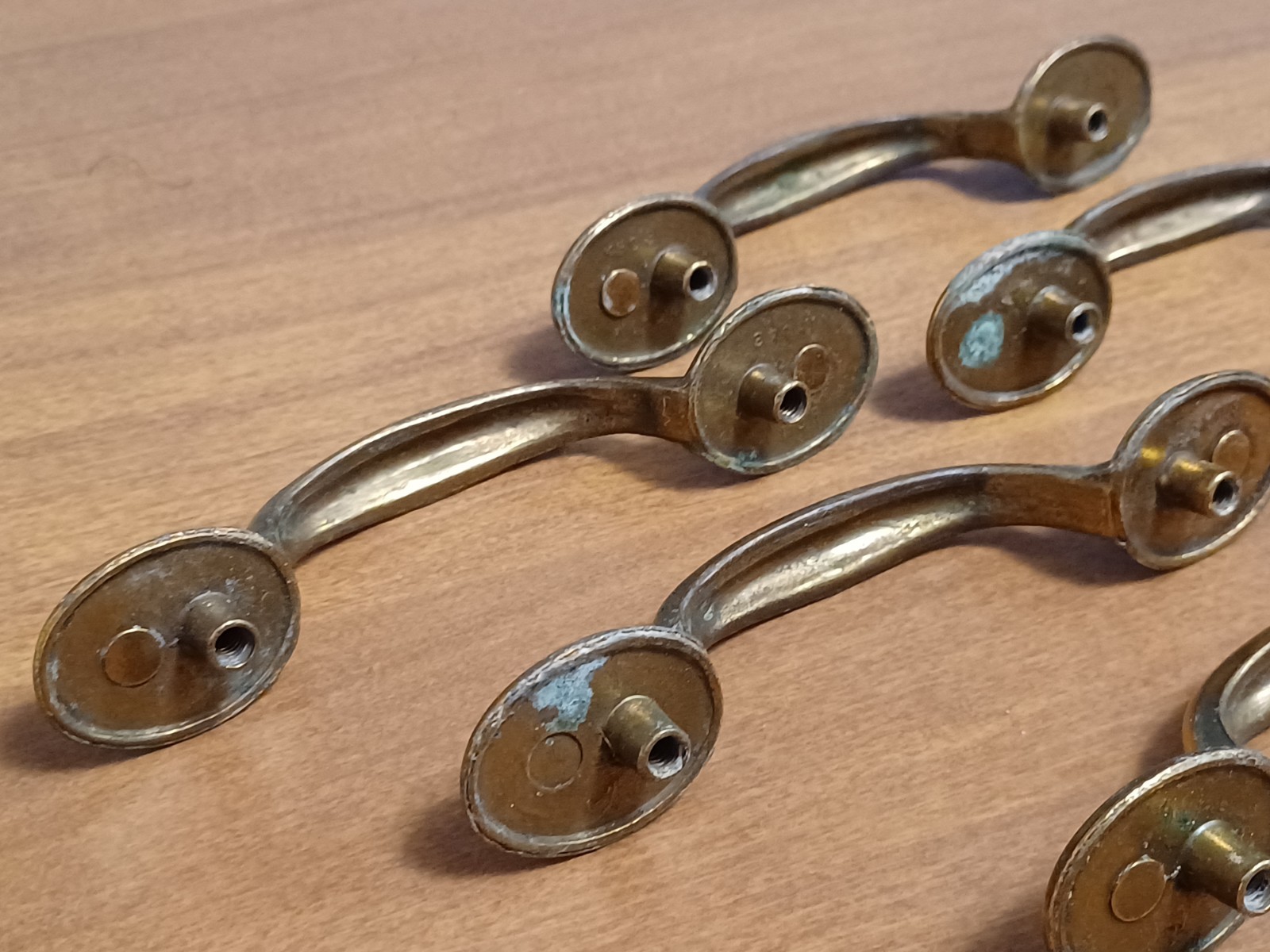Vintage KBC Drawer Pulls DISTRESSED Keeler Brass Co N16643 (Lot Of 7)