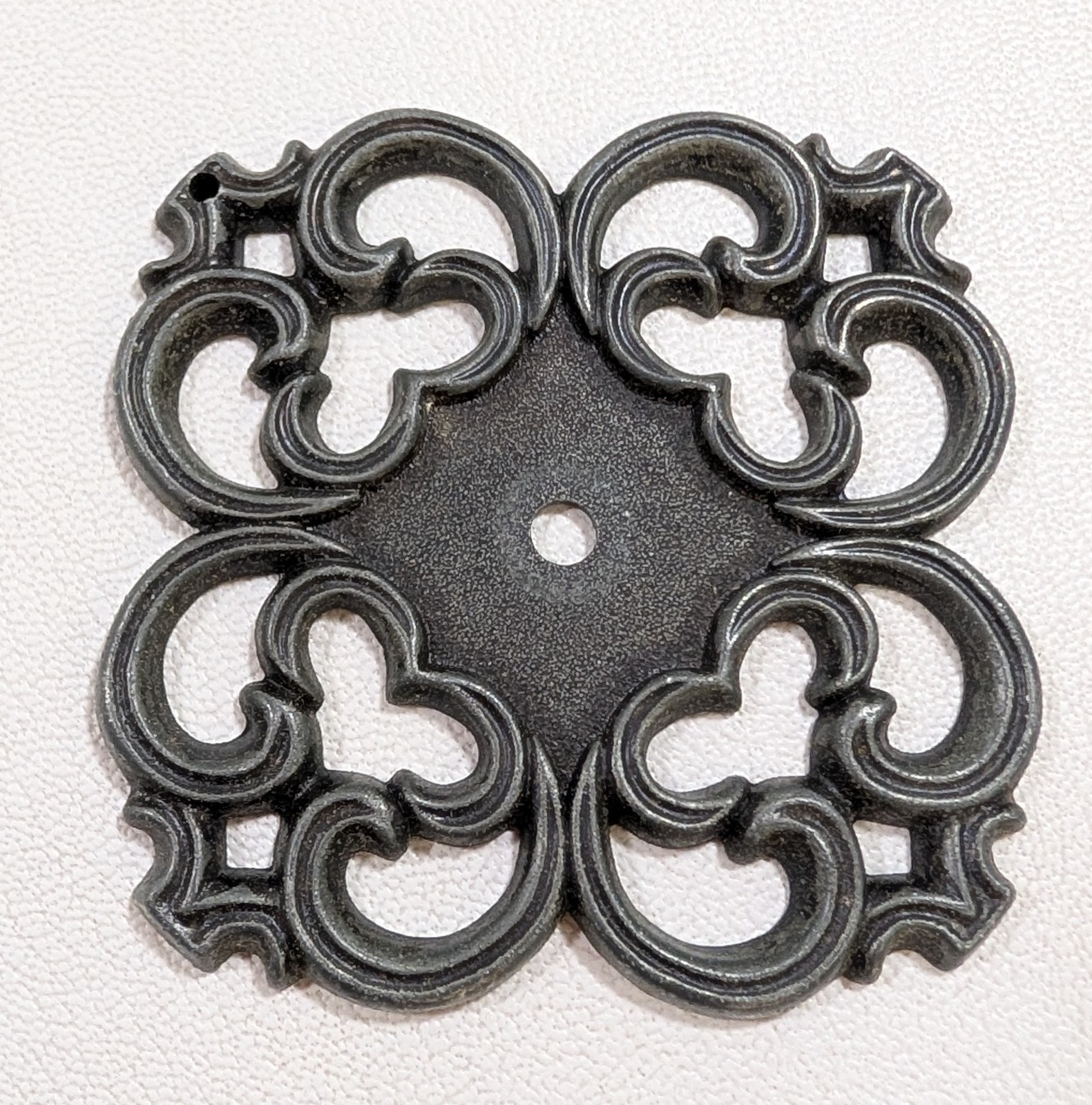 Vintage Ajax 1060 Espana Royale Pewter Cabinet Backplate 2.5″ and Pull Knob