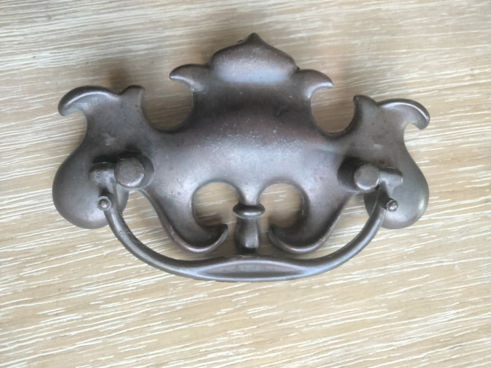 Brass Traditional Drawer Pulls Set Of 2 BPC 1906 4/3 Chippendale Batwing Patina