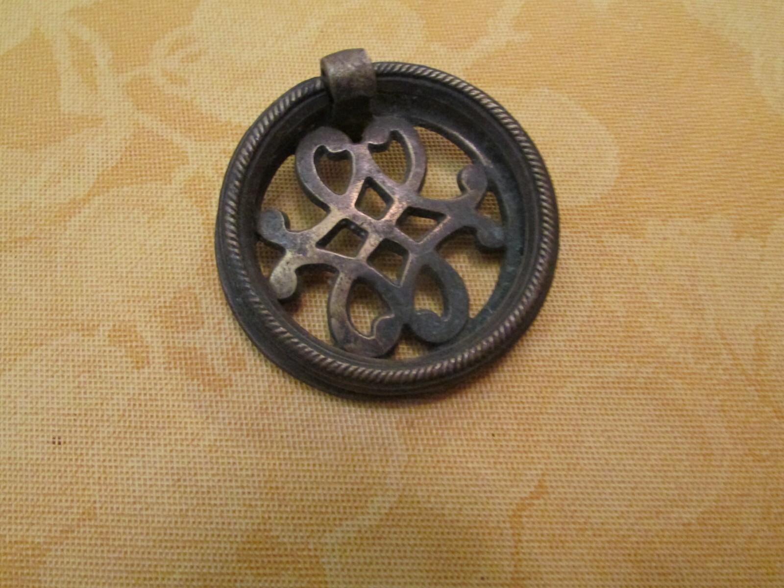 Set of 6 Matching Vintage Round Ornate Metal Brass Drawer Furniture Pulls w/bail