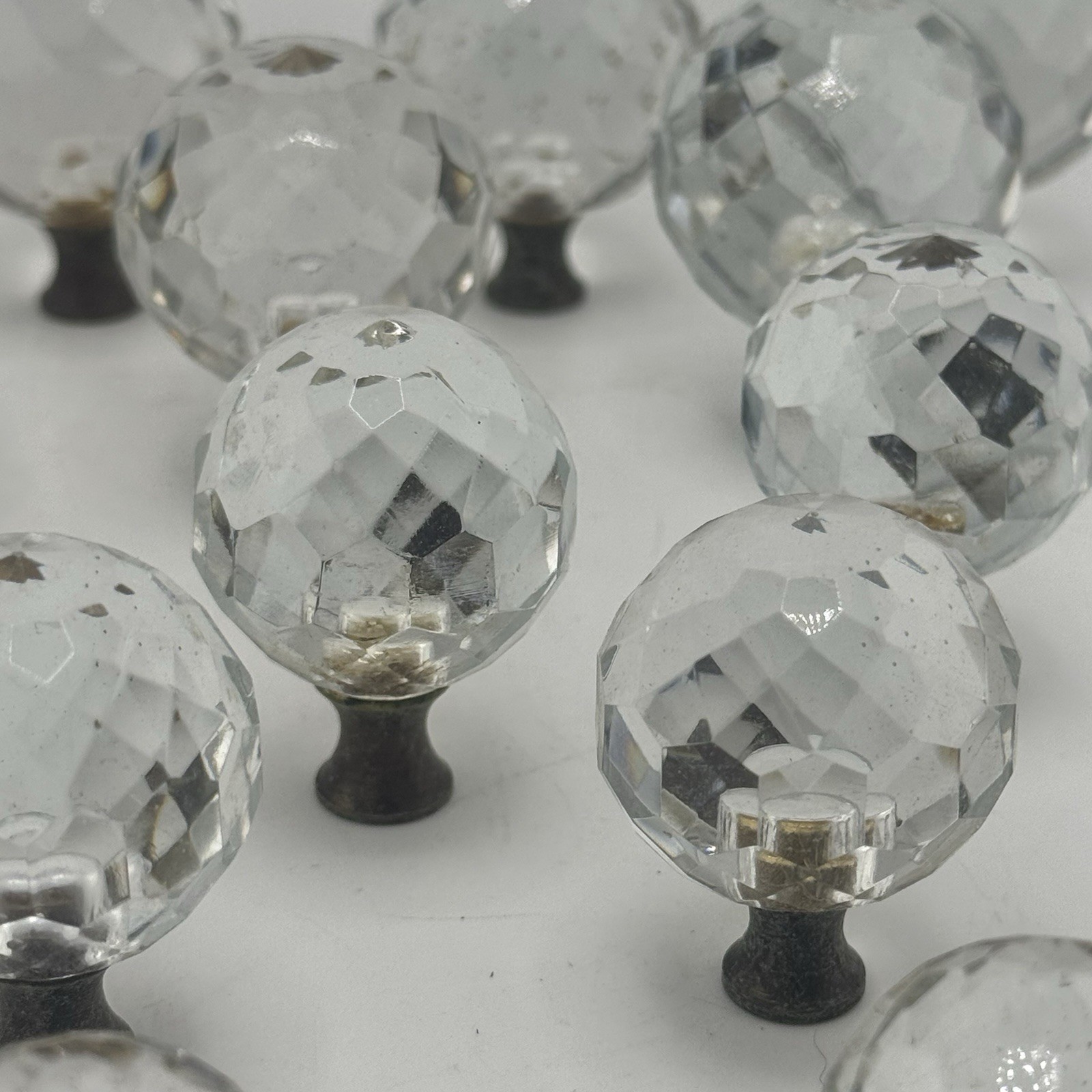 Lot 23 VTG 1930’s Faceted Glass Crystal Drawer Pulls Brass Cabinet Knobs 3 Sizes