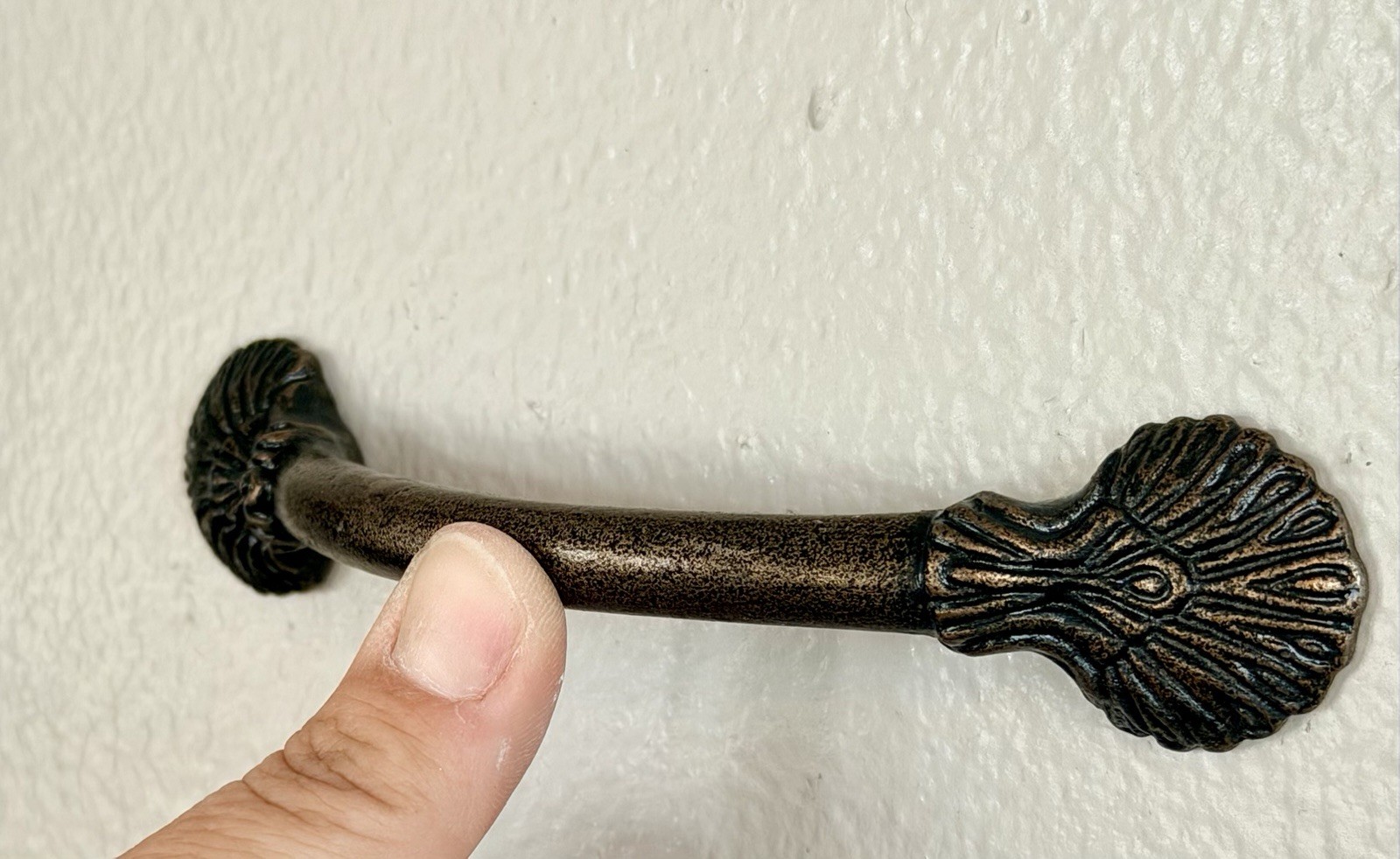 Set Of 2 Antique Bronze Metal Drawer Pulls Carved Metal Fanned Peacock Feathers