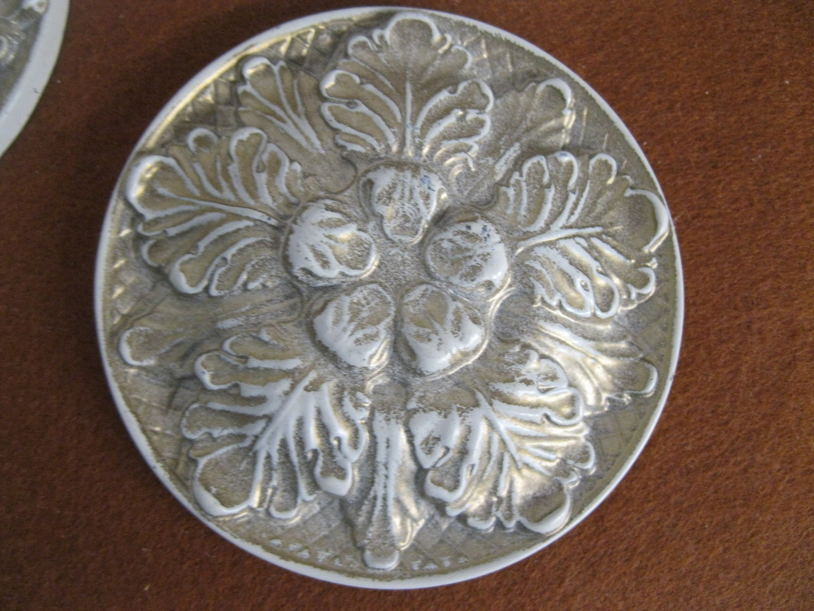 7 Round Ornate Leaf Detail N2781 ? Cap Cover Drawer Pull Handle 3.25″ Vintage