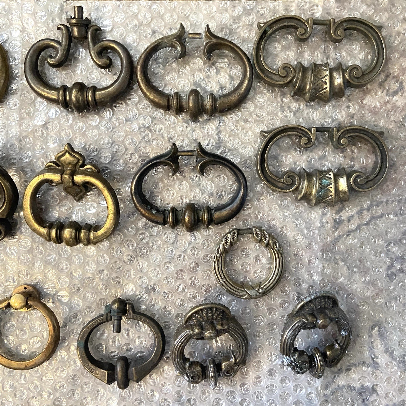 Vintage Cabinet Pulls 26 pcs. AMEROCK KEELER BRASS CANADA & Others