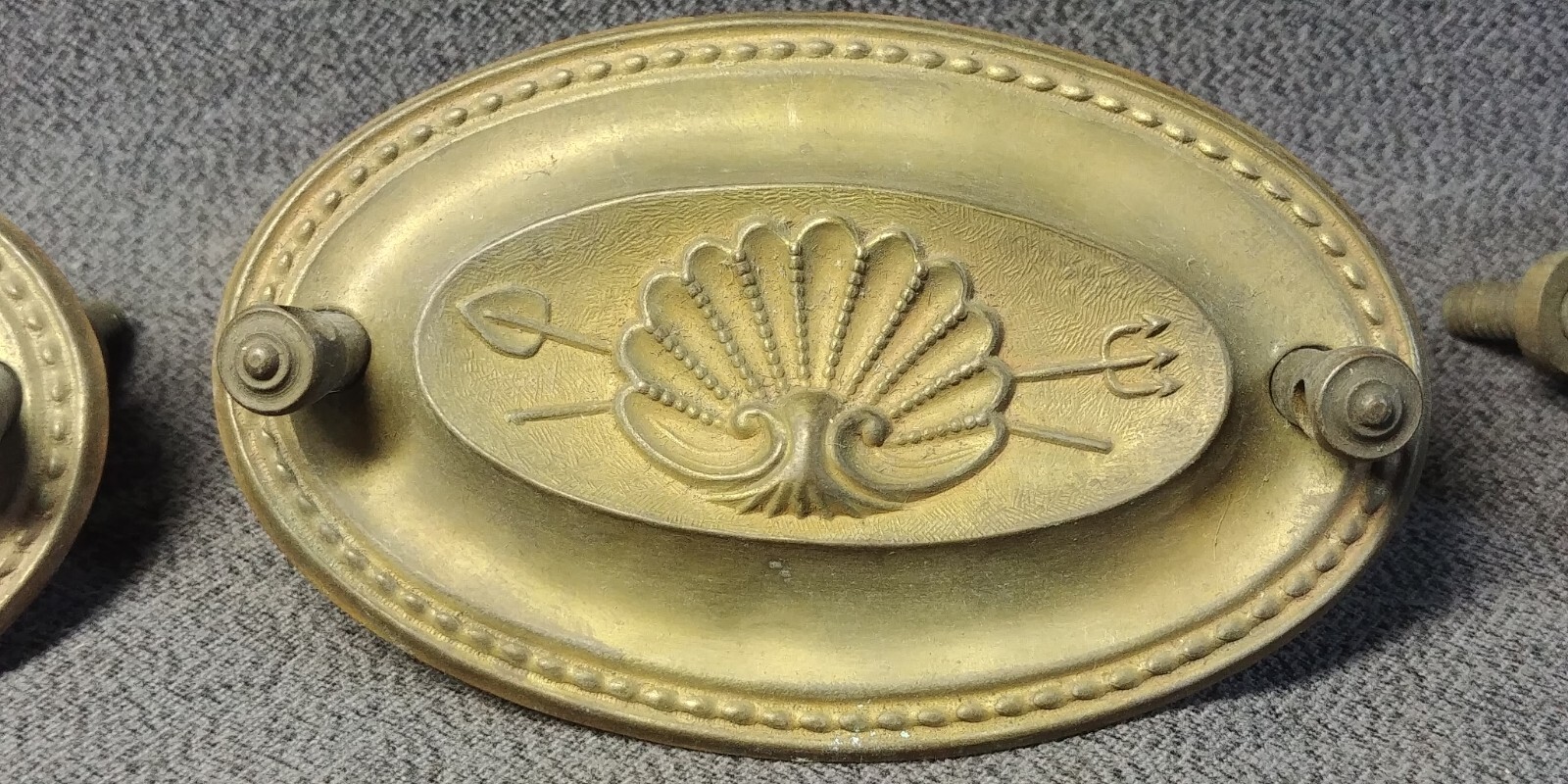 4 Brass Furniture Drawer Pull Back Plate Crossed Trident Clam Shell Bail Antique