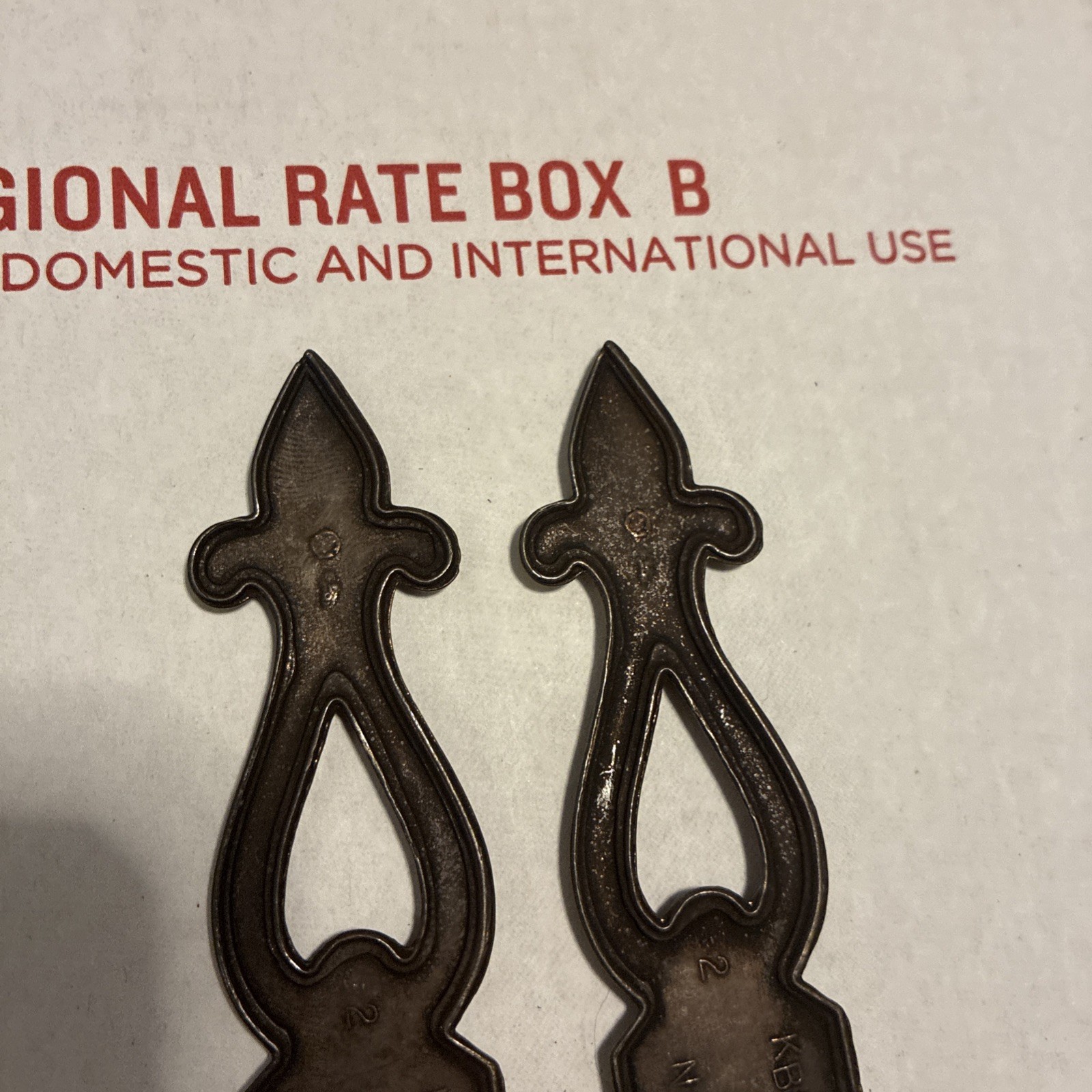 2pcsVintage Pennsylvania House Keeler Brass Co. KBC Cabinet Knobs & Backplates