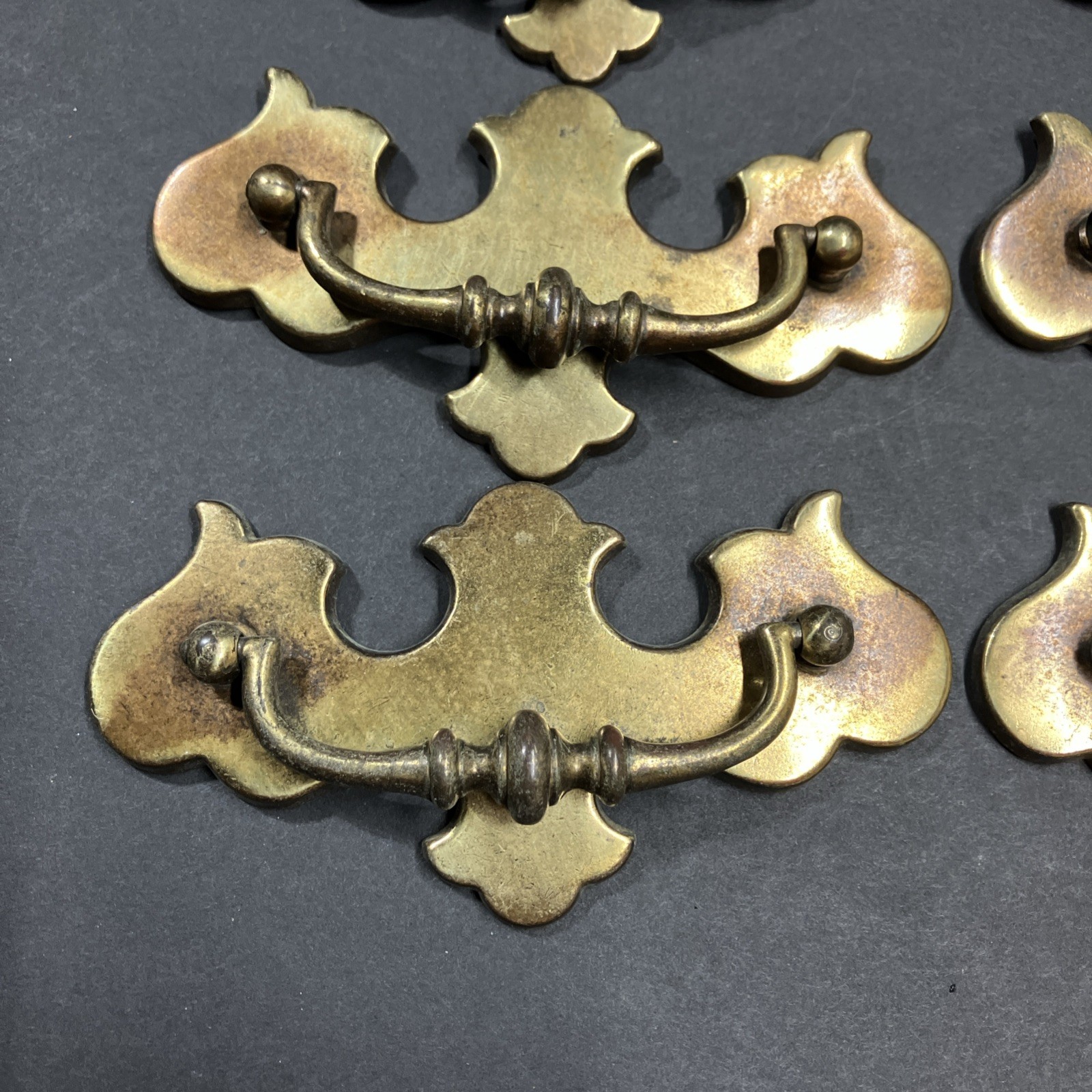 Vintage KBC N2252(4) N2251(2) Chippendale Batwing Drawer Pulls Set Of 6