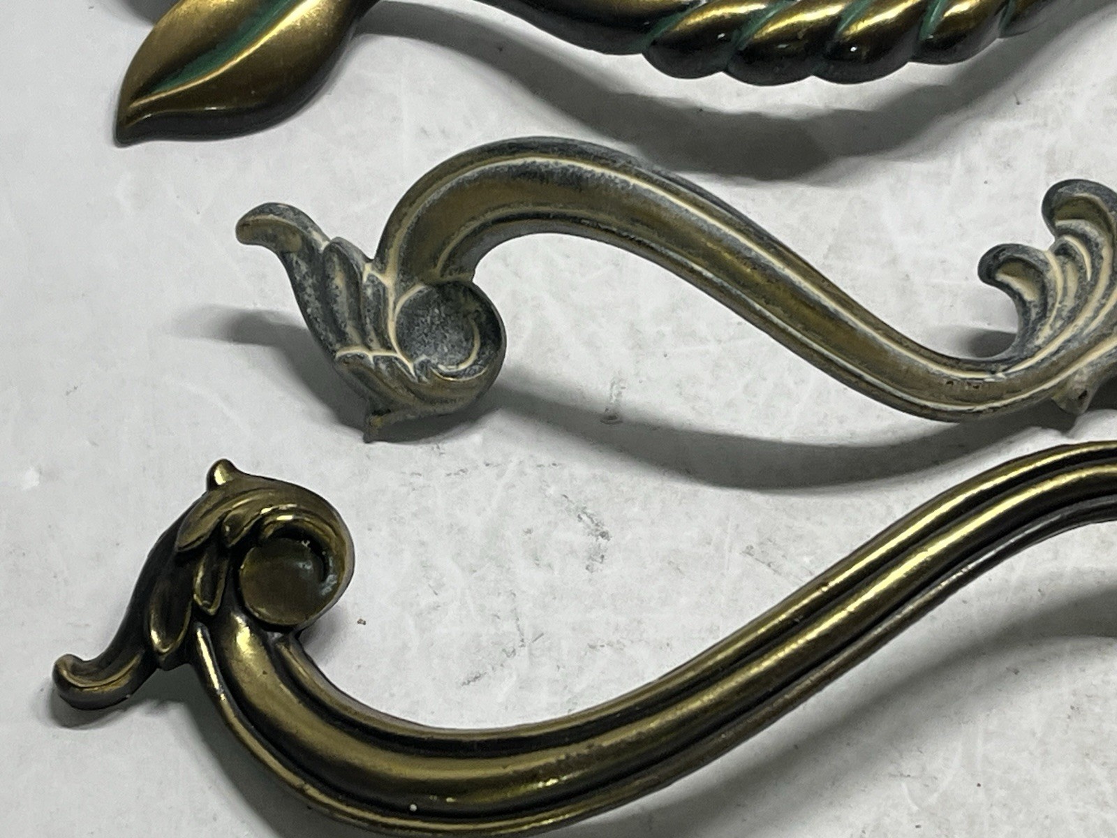 Vintage Lot (19) NOS Miscellaneous Fixed & Drop Bail Draws/Cabinet Pulls