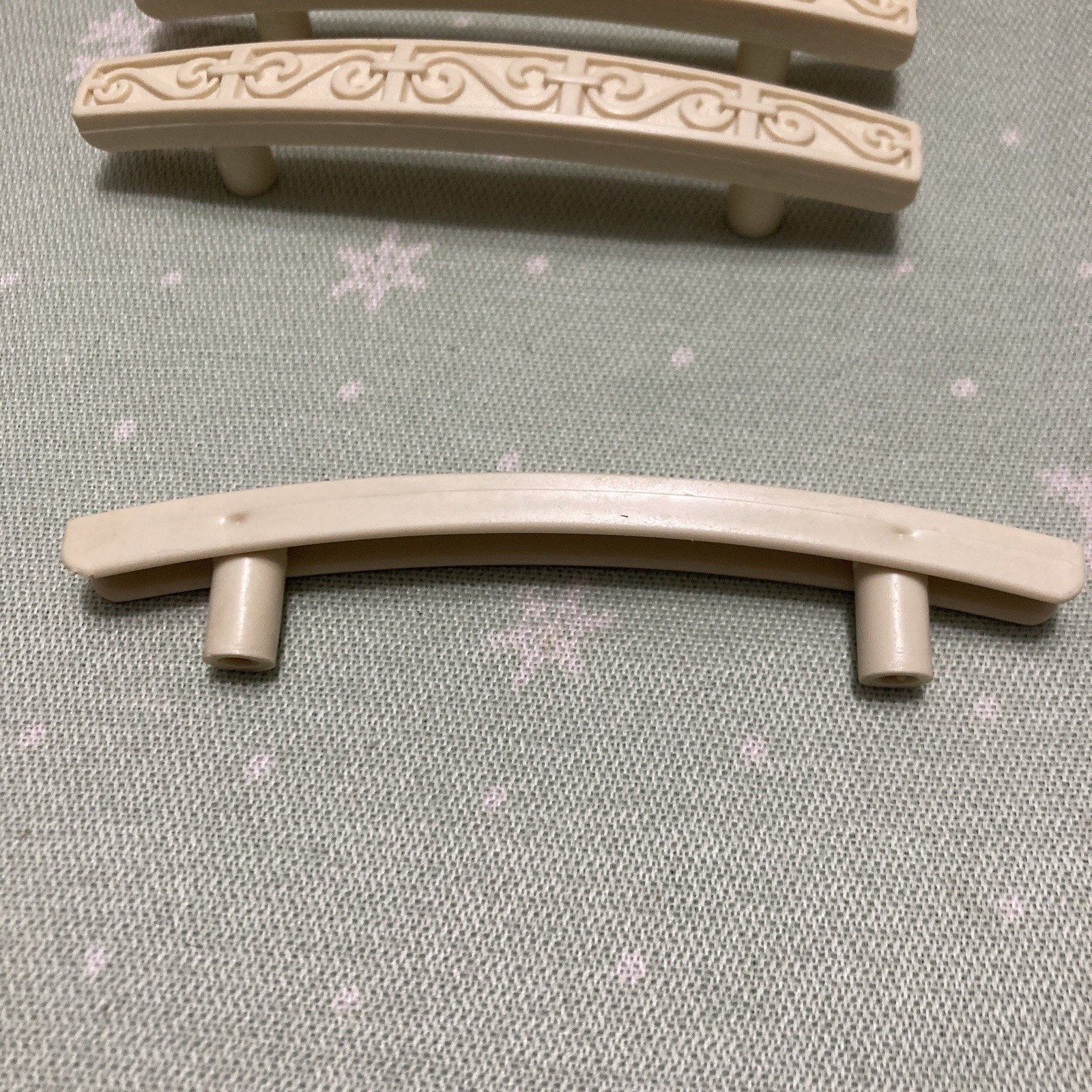 Beige Kitchen Cupboard Handles set of 4 Vtg Scrolled MCM Plastic Cabinet