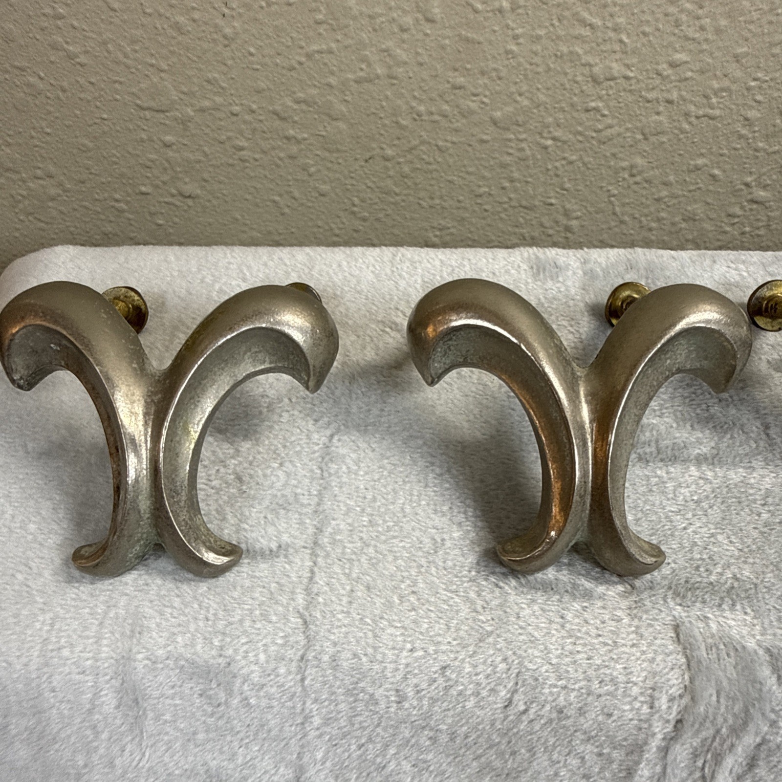 VTG Keeler Brass Co Double Scroll Cabinet Drawer Knob Pulls Silver Tone Set Of 8