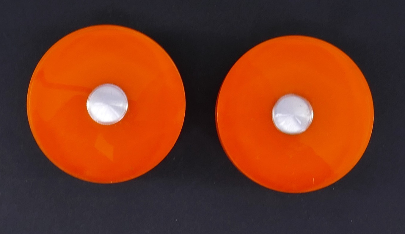 2 LARGE ORANGE LUCiTE MiD CENTURY 2-1/2″ ROUND CABiNET DRESSER DRAWER PULL KNOB