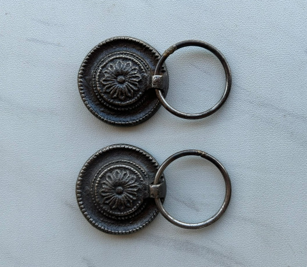 Vintage Round Old-Style Iron Cabinet Drawer Door Ornate Knob Handle Pull 2pcs