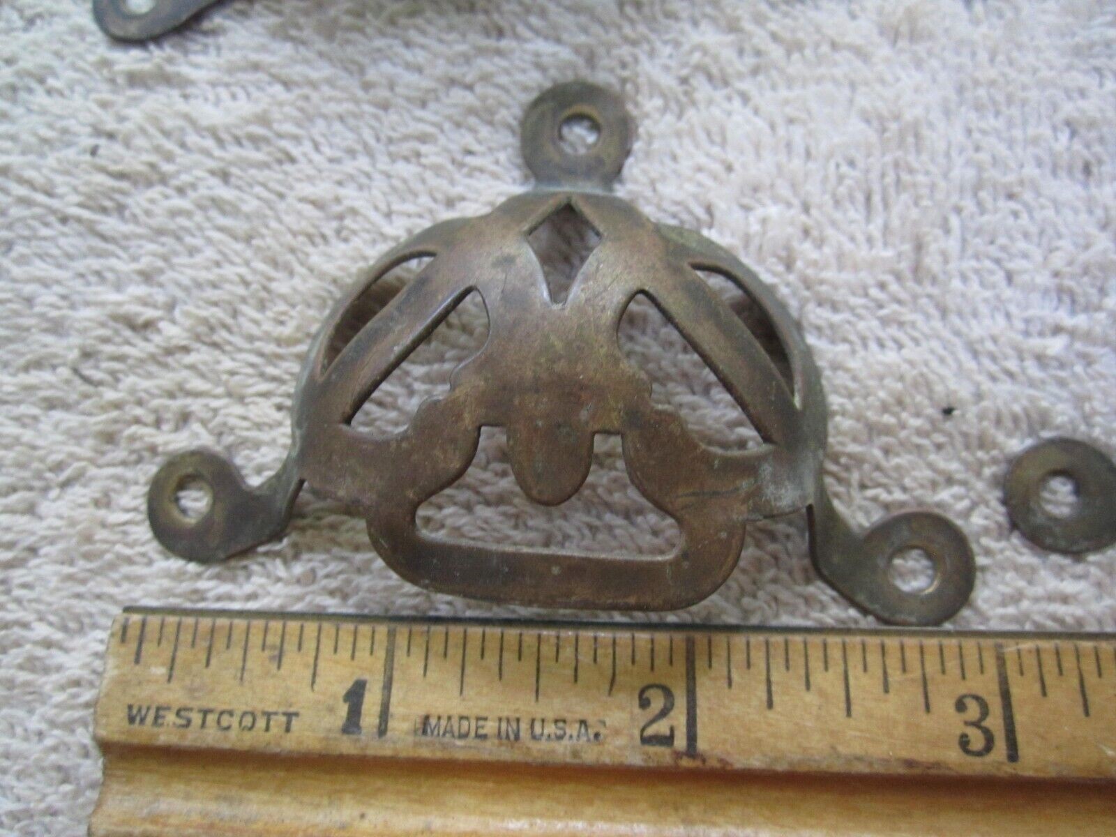 4 ANTIQUE VINTAGE UNIQUE MATCHING FINGER BRASS DRAWER PULLS