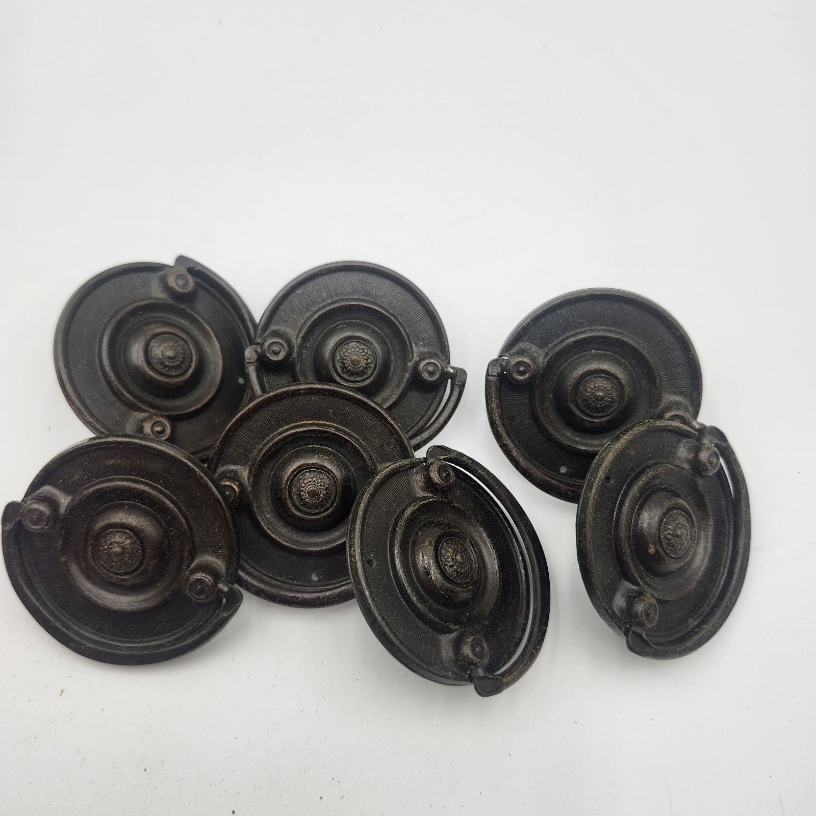 7 Antique round drawer pulls Hepplewhite 2″ black metal vintage