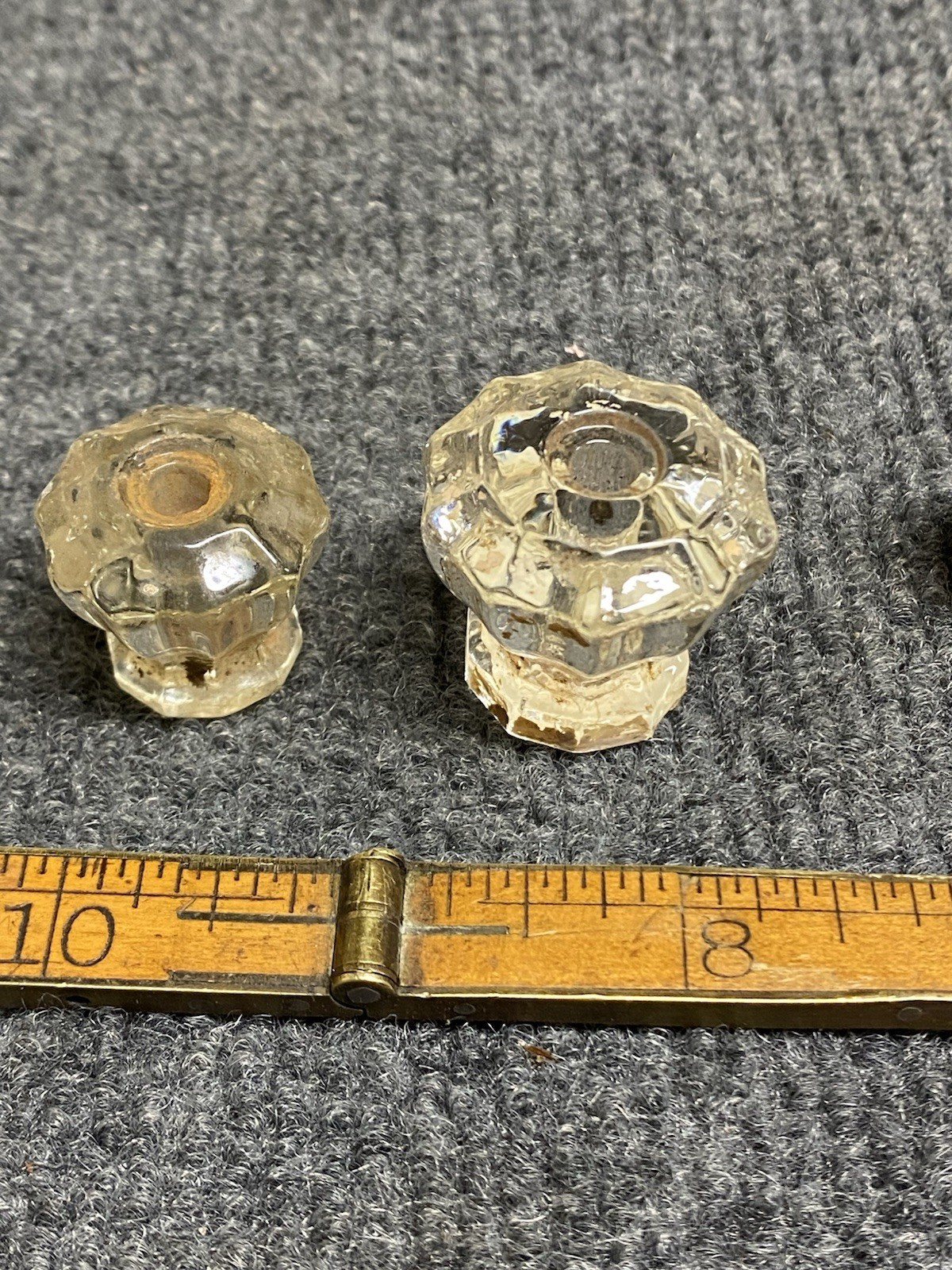 (7) Antique Glass Drawer Pulls Different Sizes And Styles