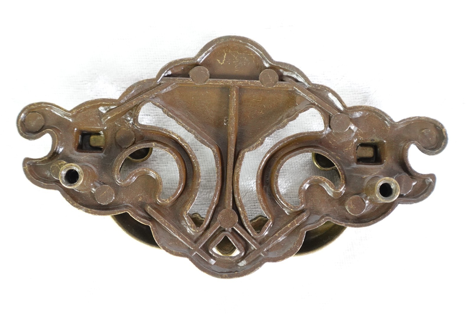 4 Vintage Matching Chippendale Batwing Drawer Pulls 3″ Center Wheat Motif