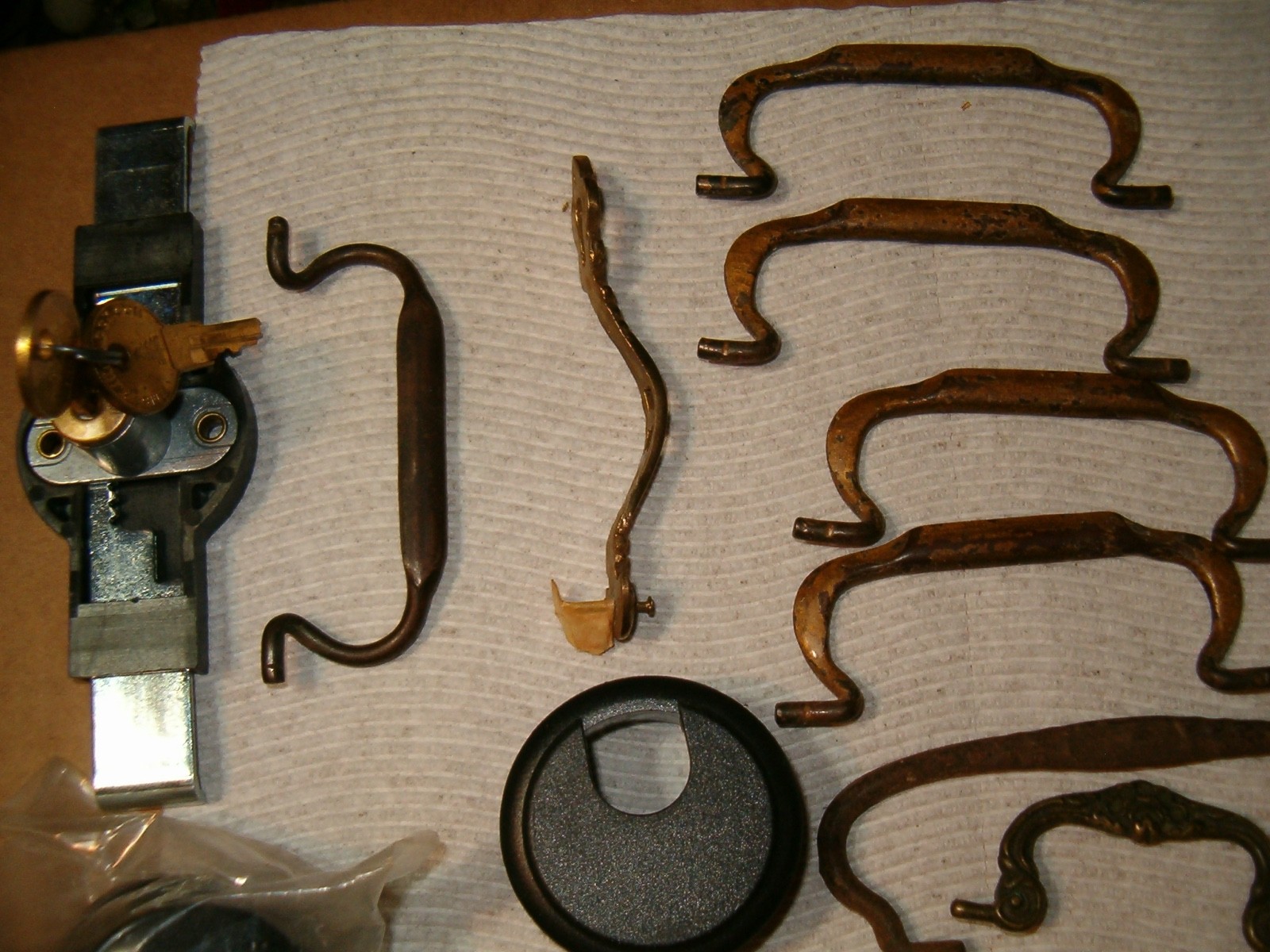 Lot Vintage Metal Cabinet Hardware Drawer Handles Door Pulls CB1844 Chair Wheels