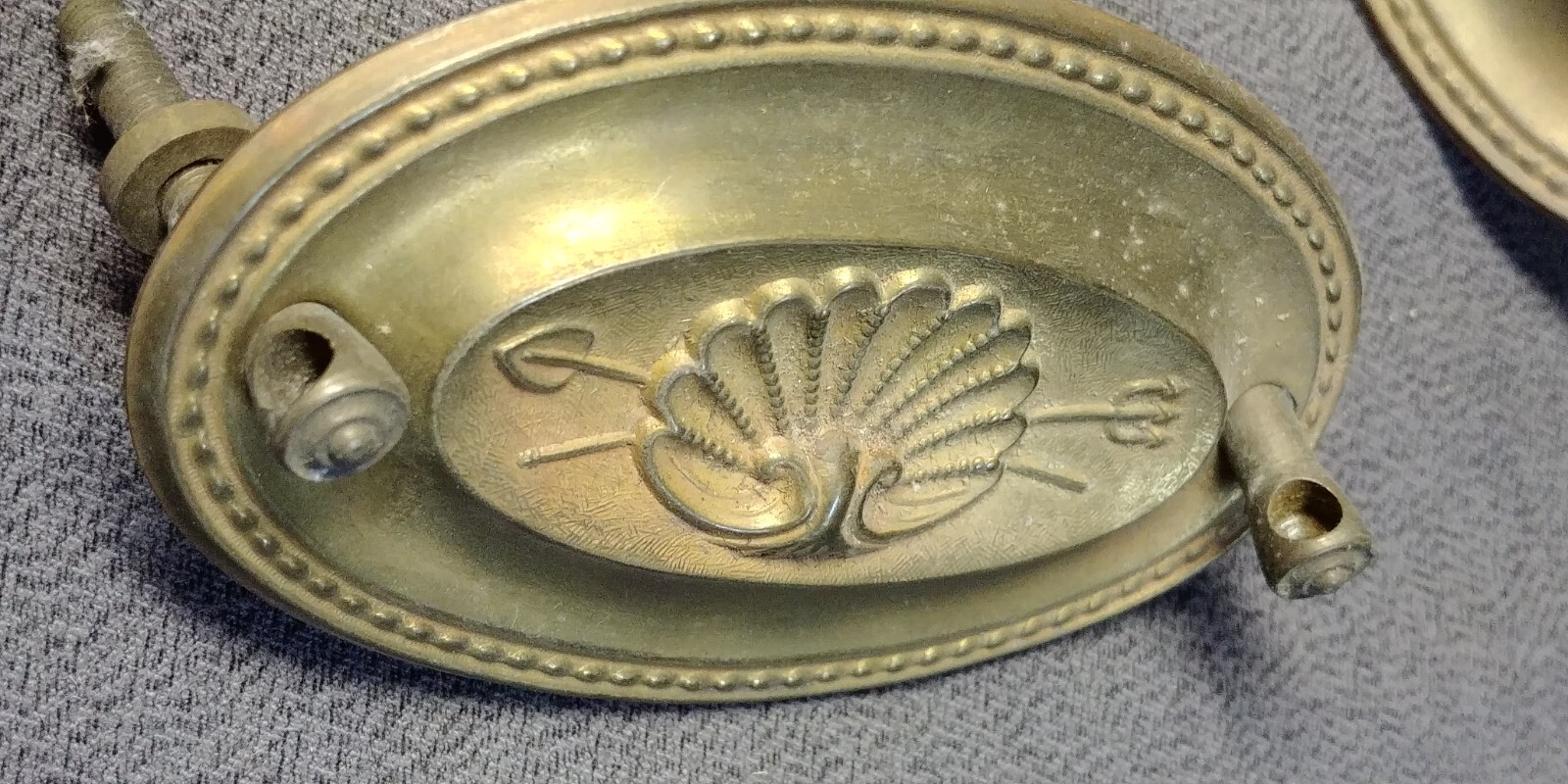 4 Brass Furniture Drawer Pull Back Plate Crossed Trident Clam Shell Bail Antique