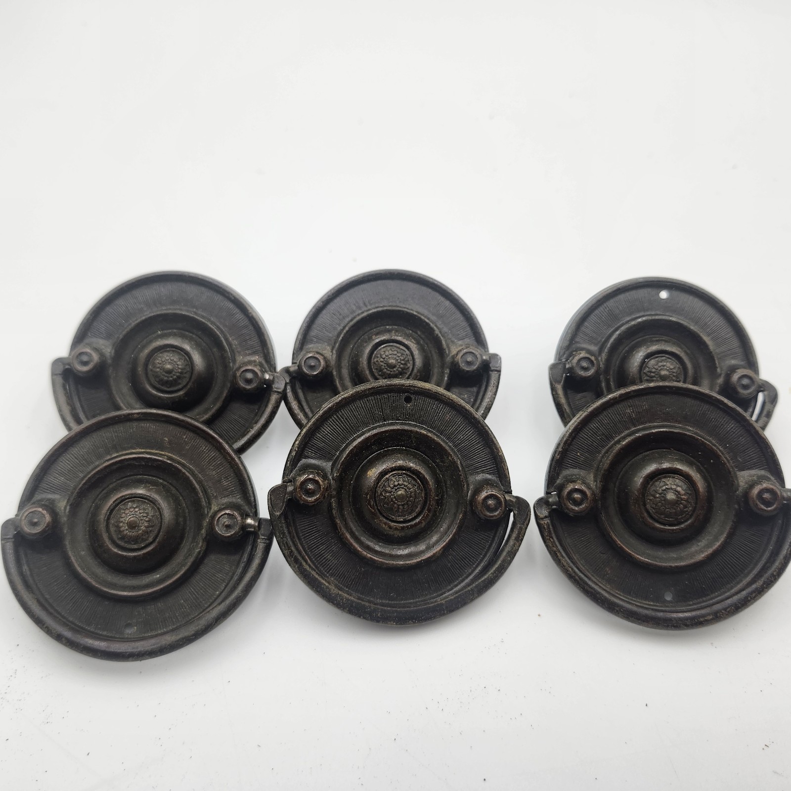 7 Antique round drawer pulls Hepplewhite 2″ black metal vintage
