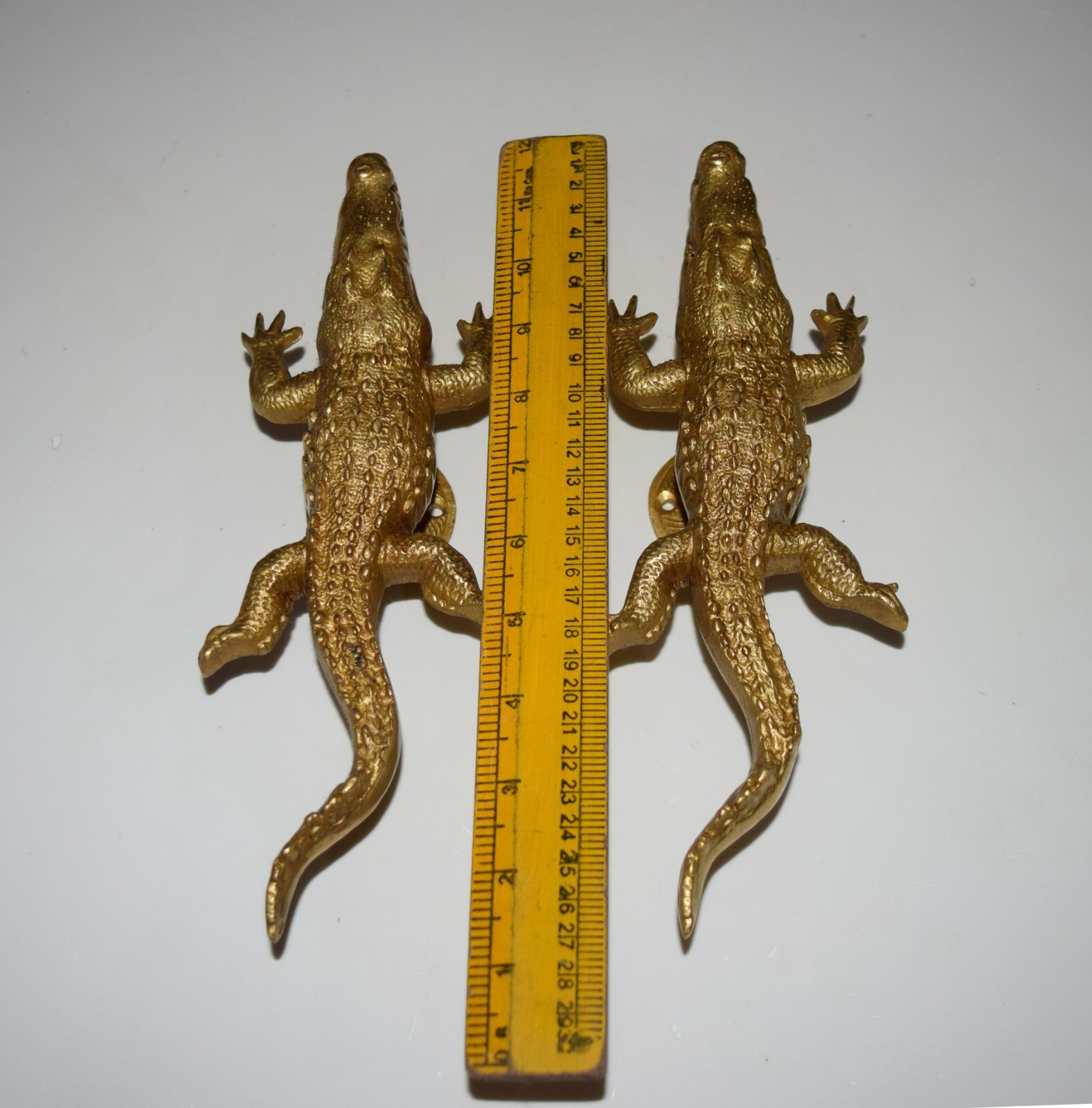 Brass Alligator Door Handles With Round Base Lizard Crocodile Almirah Pull GTX