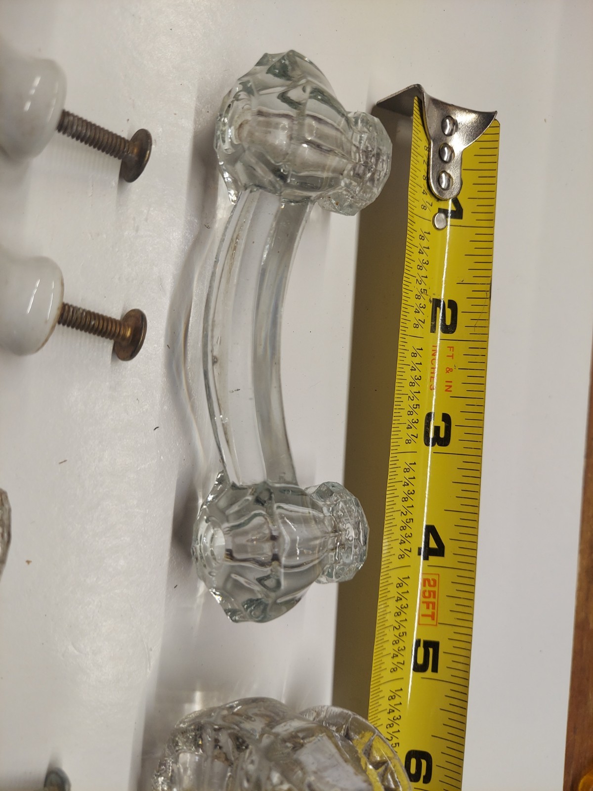 VINTAGE GLASS PULL KNOBS Lot # 270