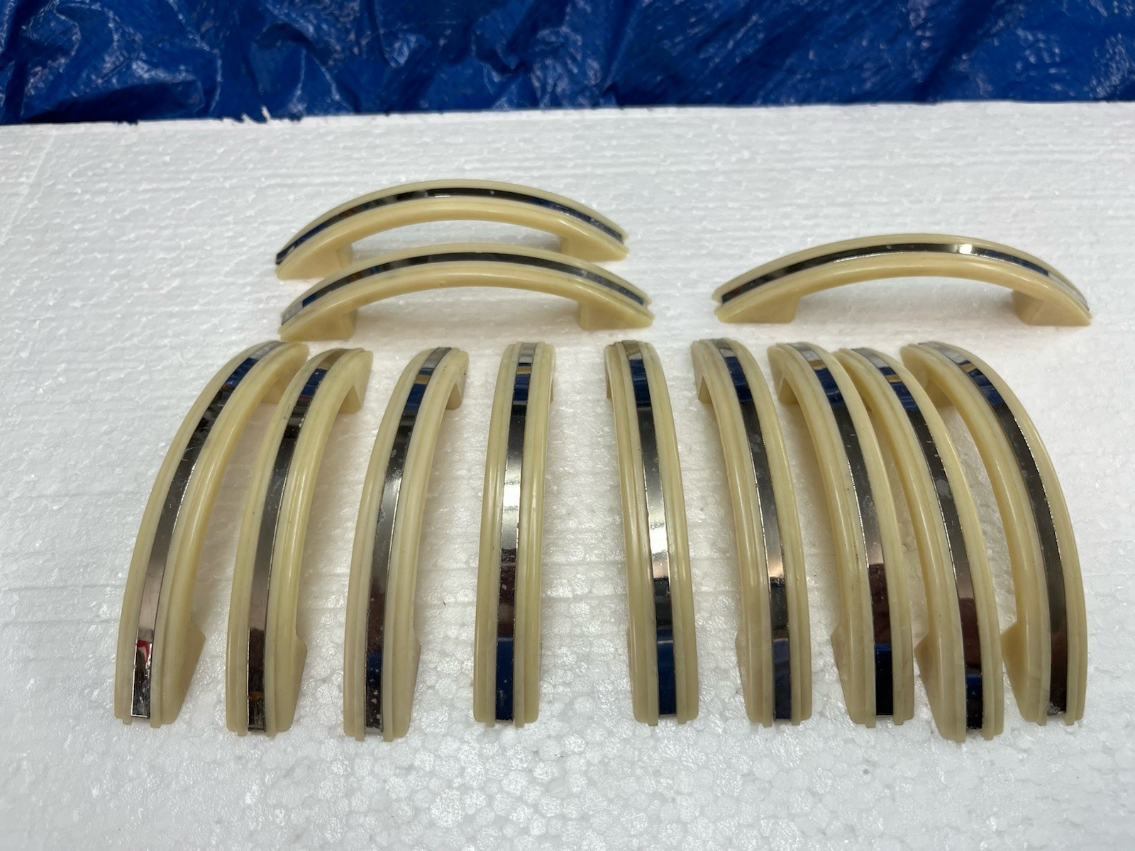 Lot of 12 Vtg Beige Plastic Drawer Pulls Silver Stripe No screws