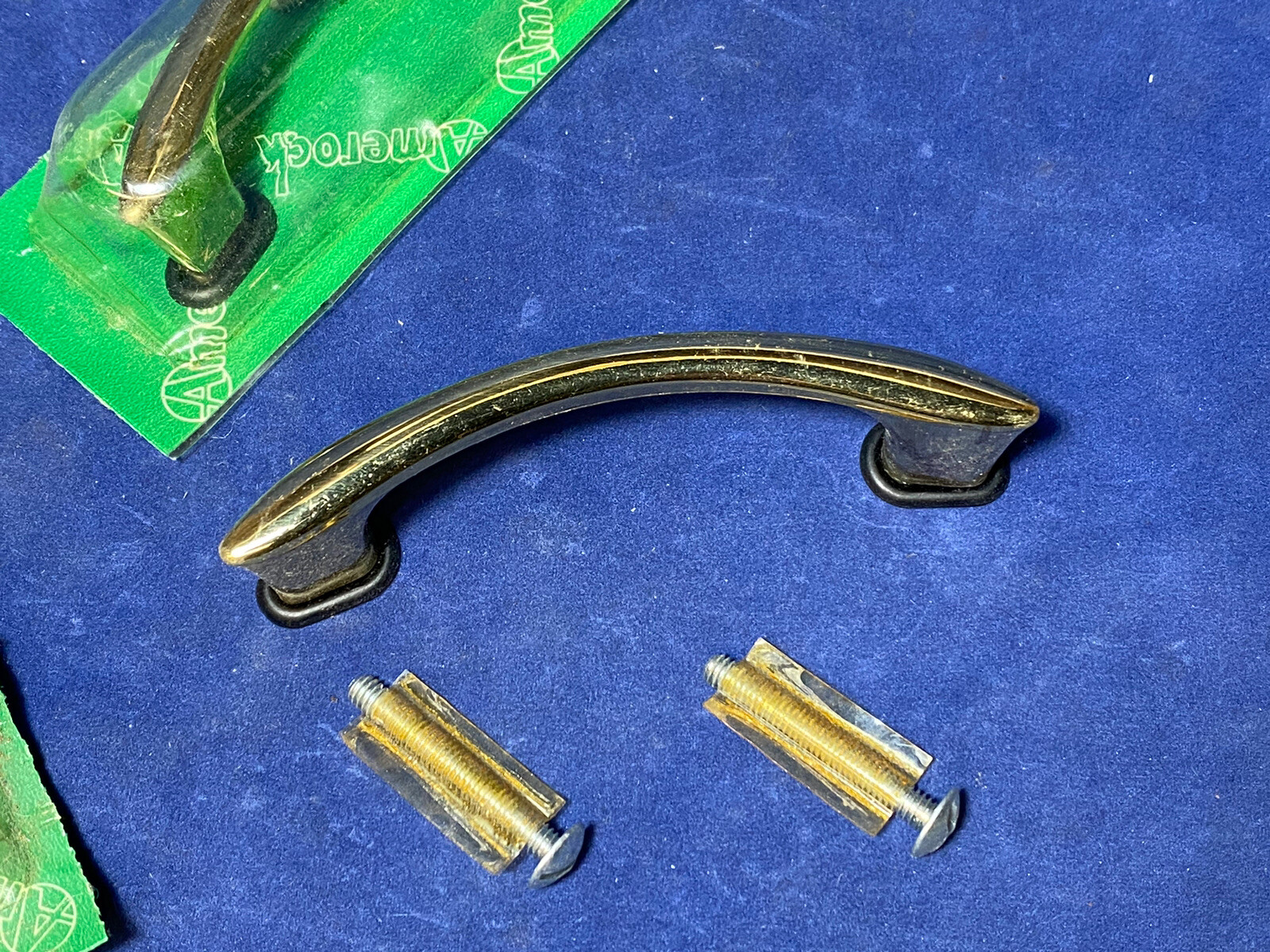 C.1960 NOS Amerock MID MODERN Door, Drawer PULL in Original Display Card